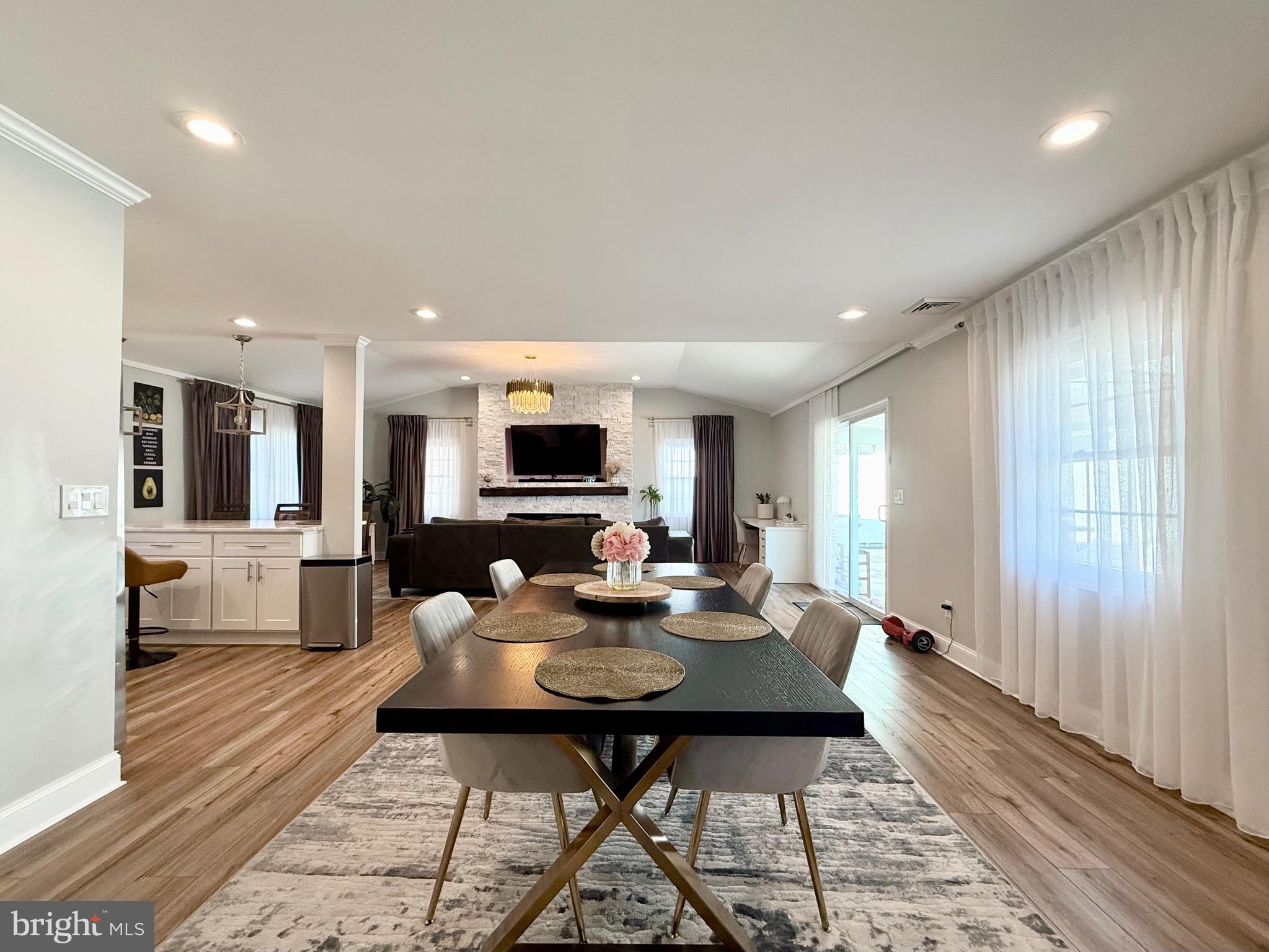 RED CEDAR HILL - Residential