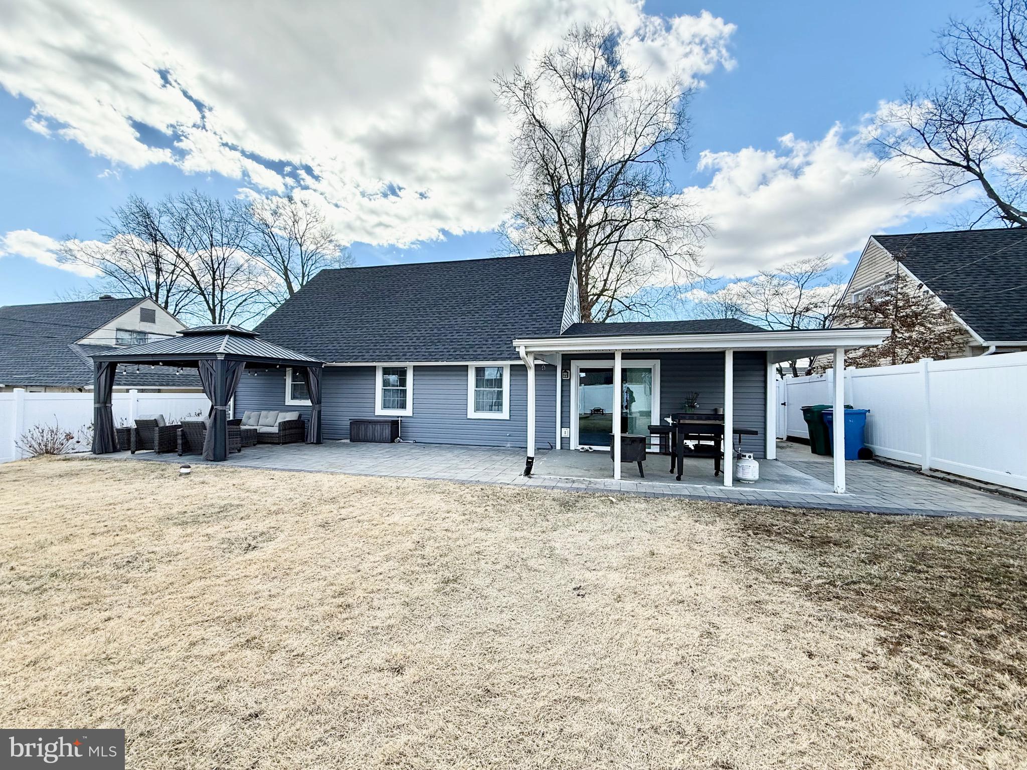 RED CEDAR HILL - Residential