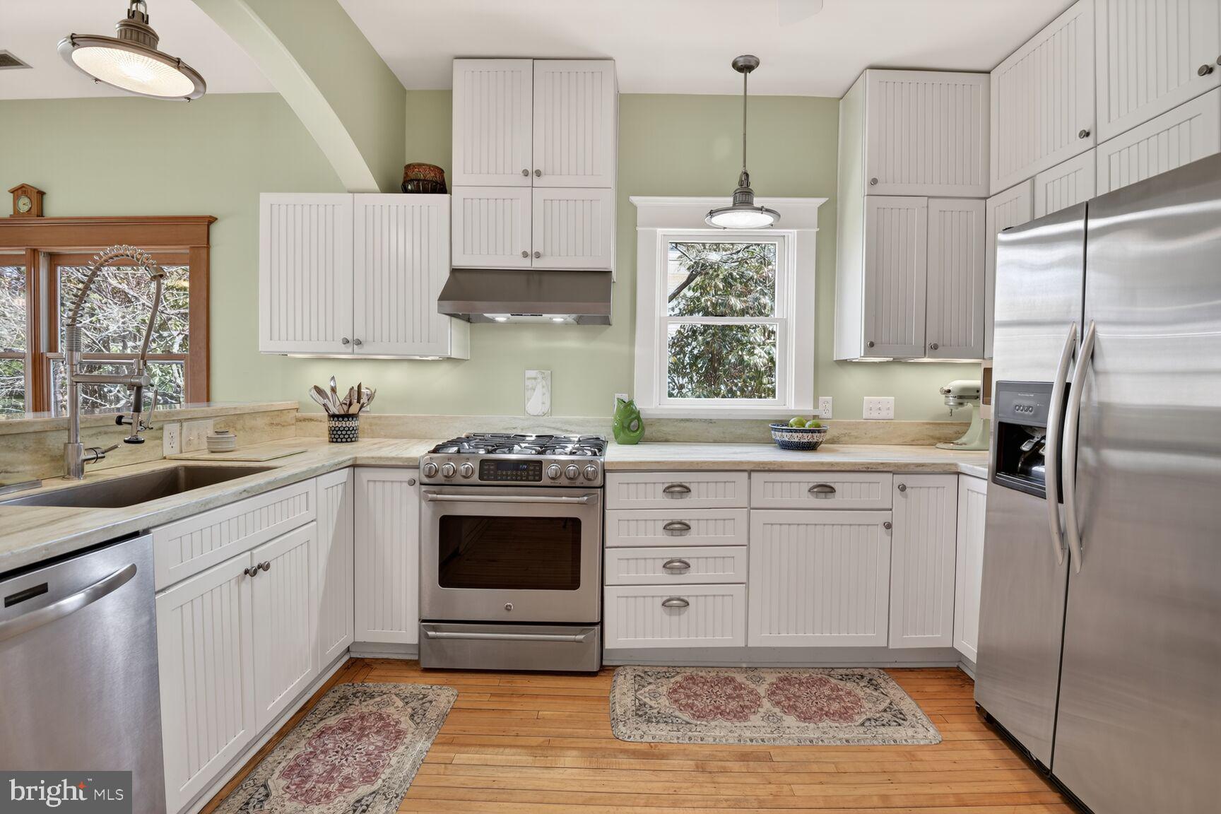 KENSINGTON PARK - Residential