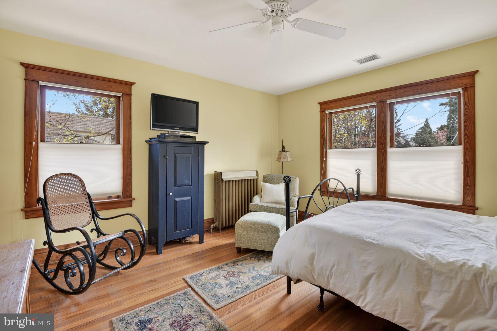 KENSINGTON PARK - Residential