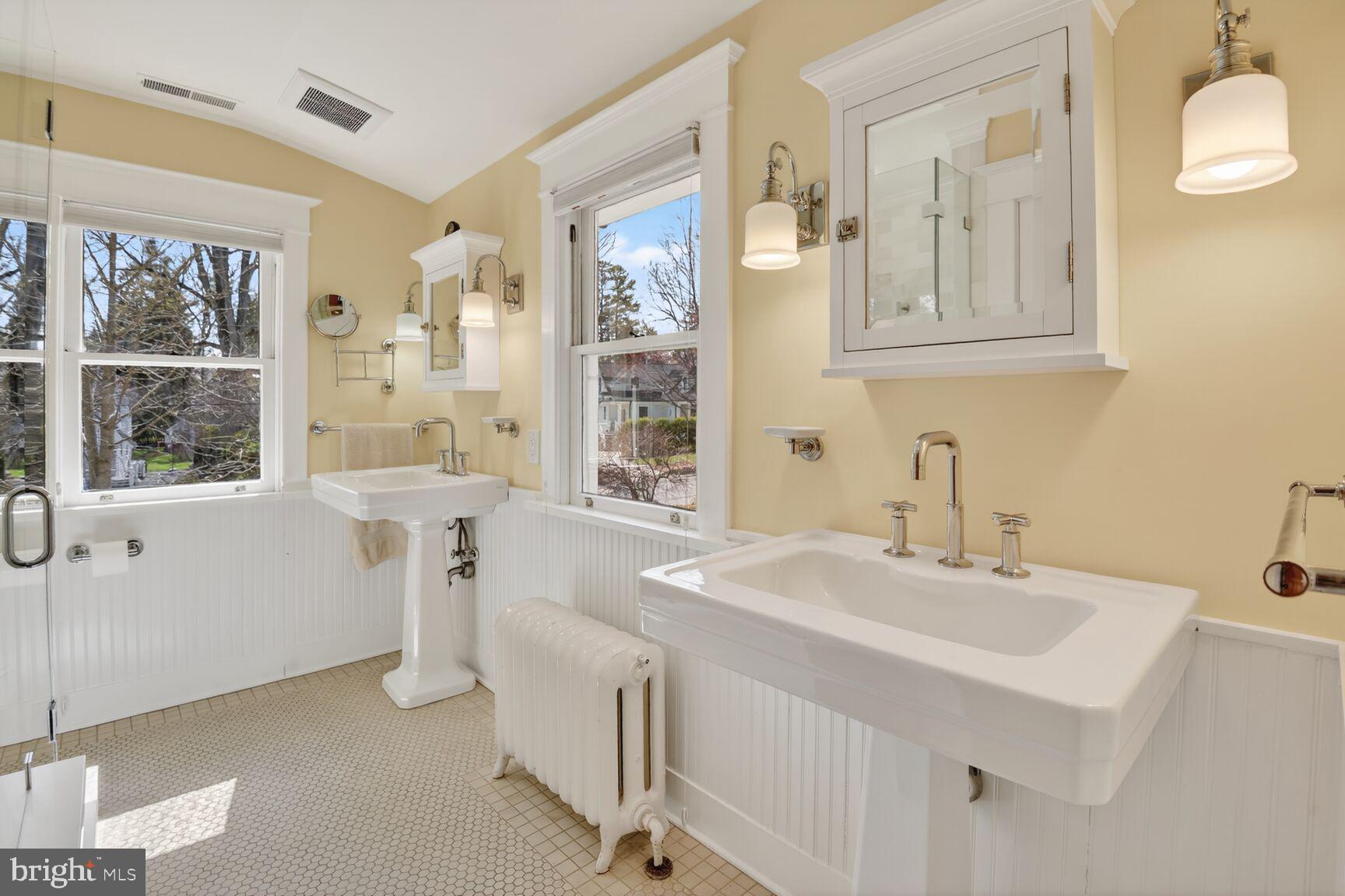 KENSINGTON PARK - Residential