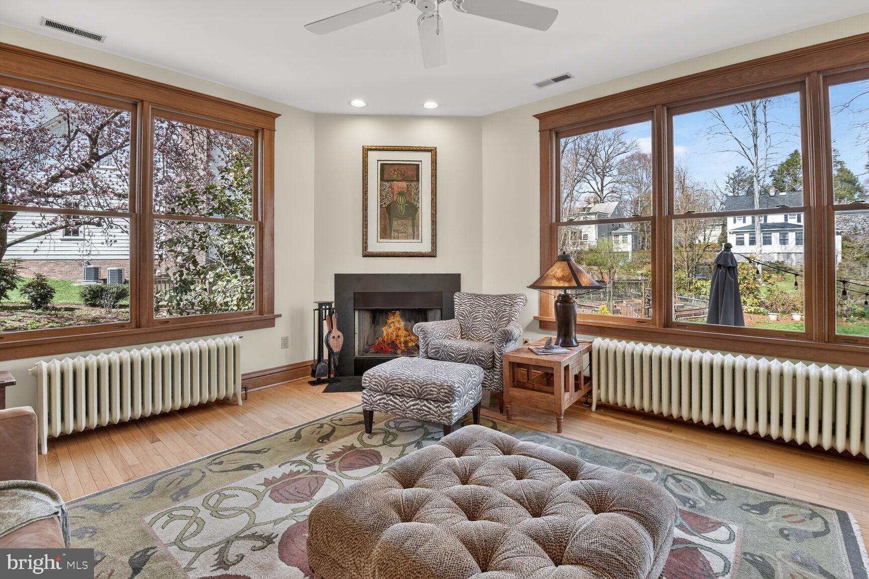 KENSINGTON PARK - Residential