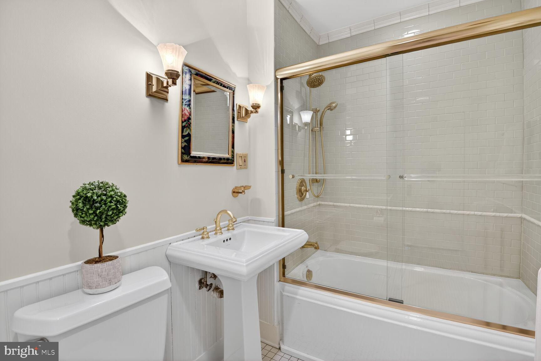 KENSINGTON PARK - Residential