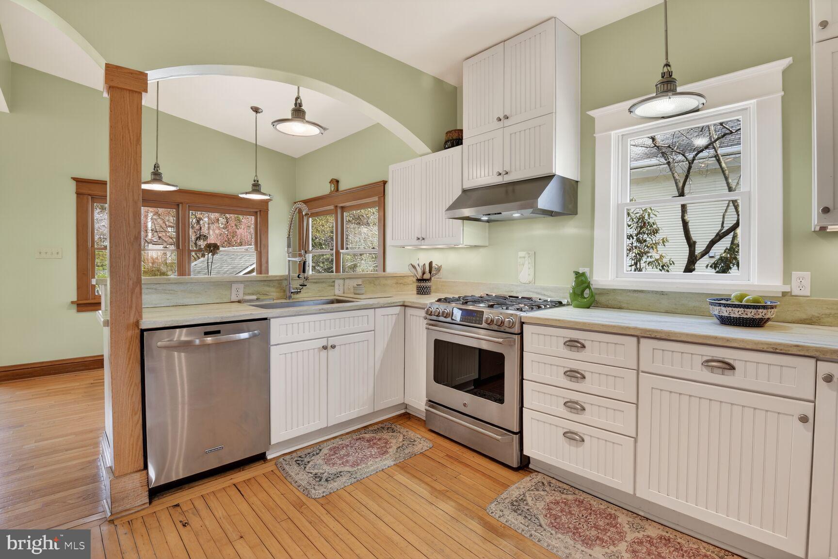 KENSINGTON PARK - Residential