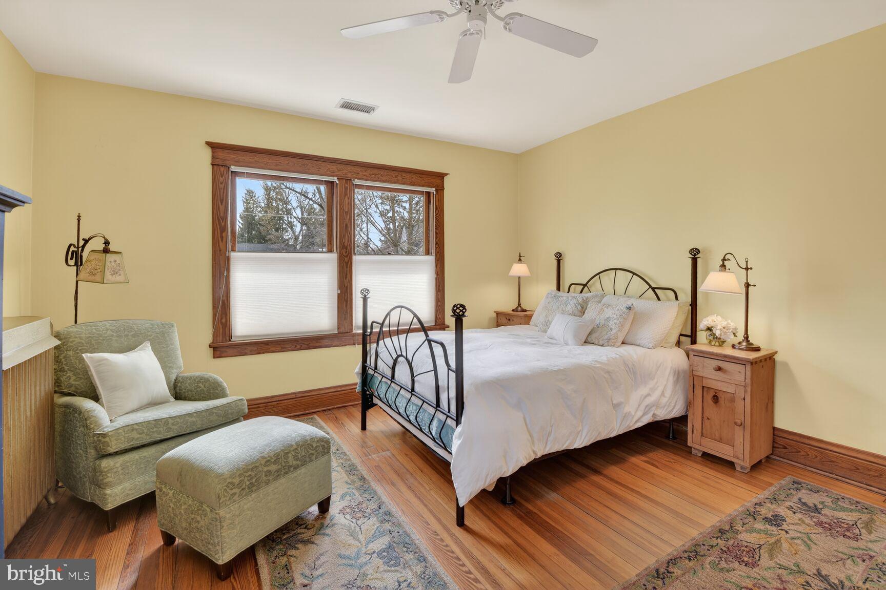 KENSINGTON PARK - Residential