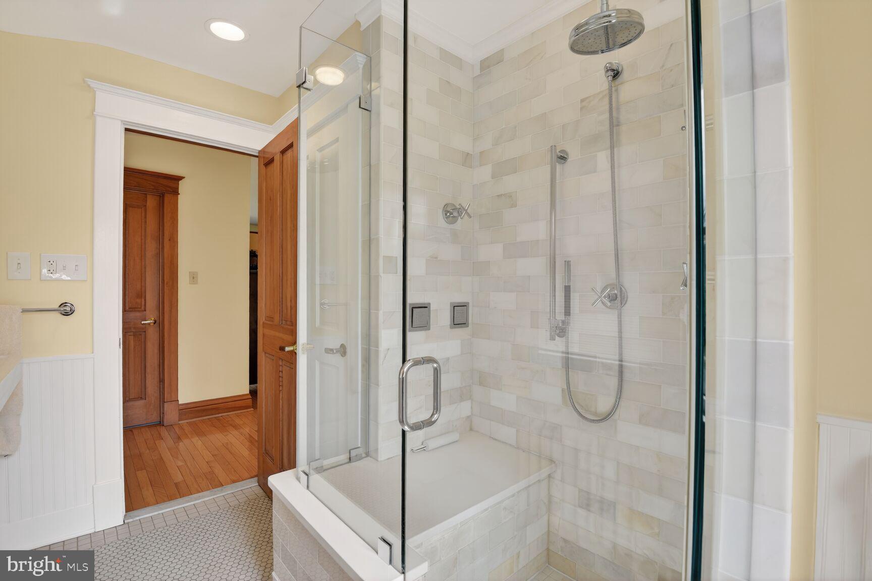 KENSINGTON PARK - Residential