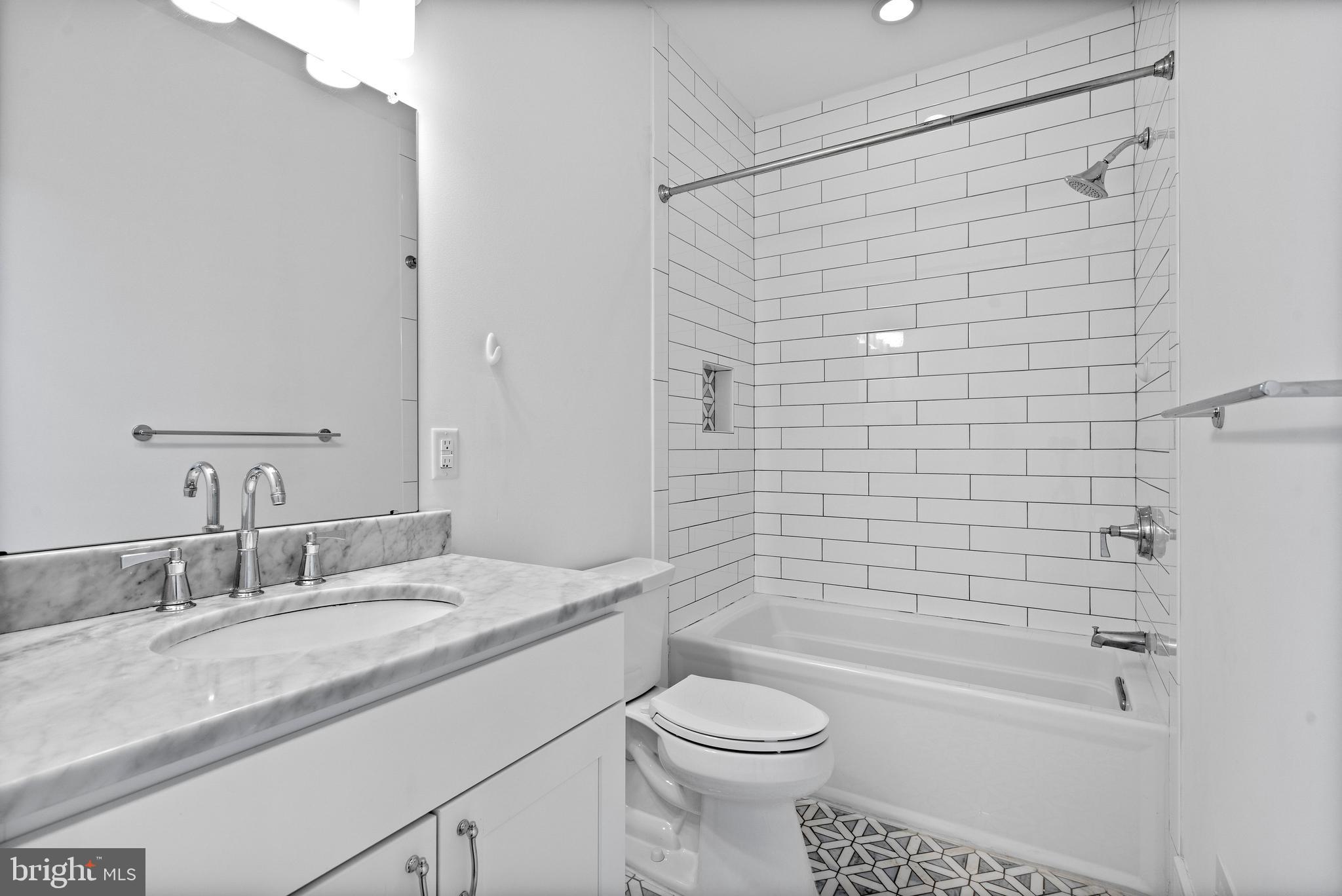 FAIRMOUNT - Residential