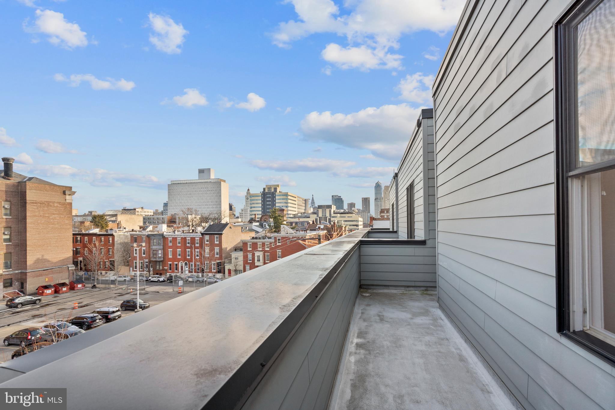 FAIRMOUNT - Residential