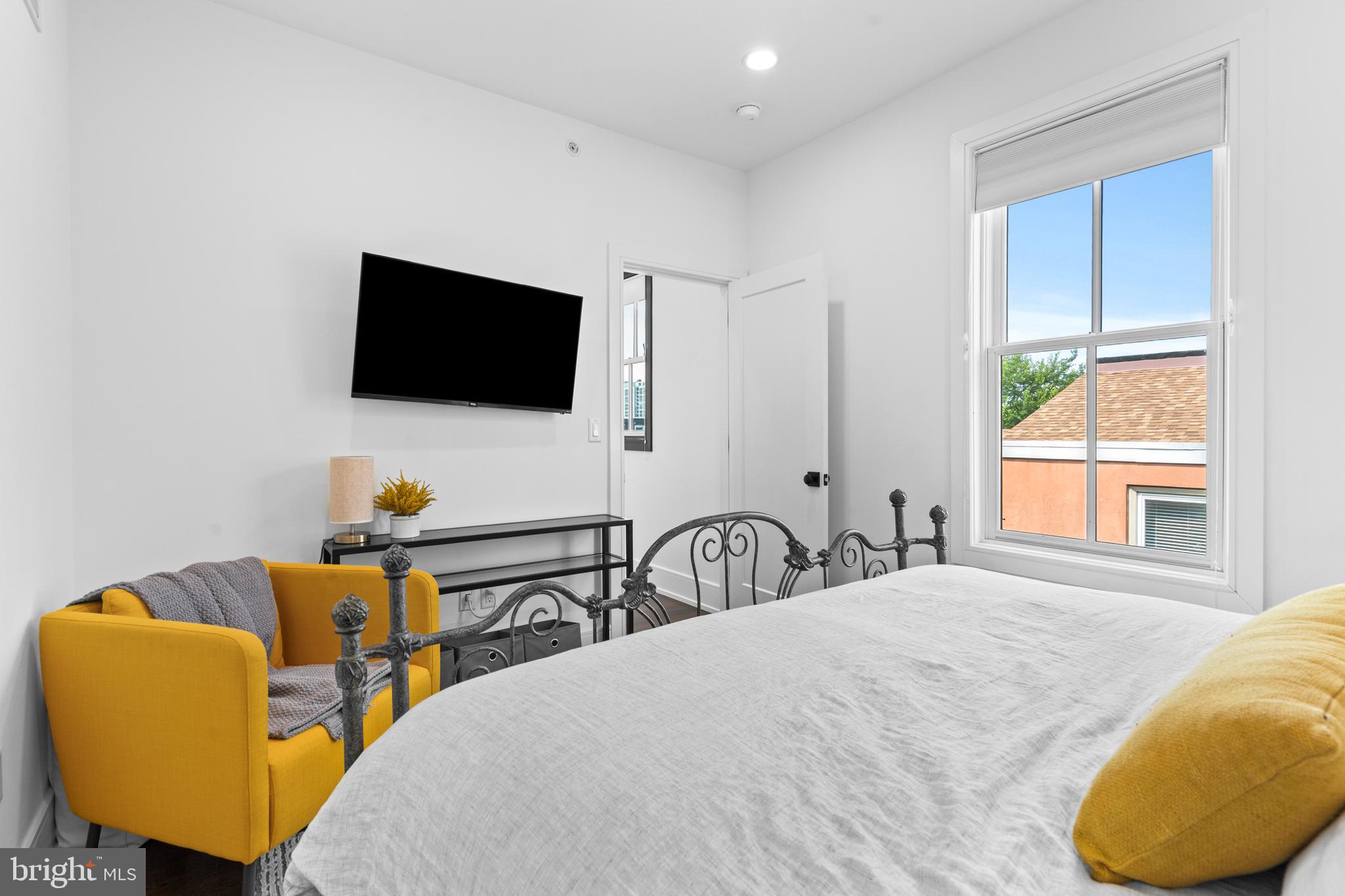 FAIRMOUNT - Residential