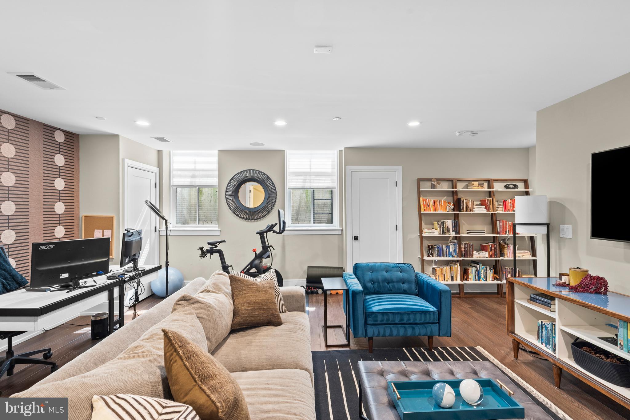 FAIRMOUNT - Residential