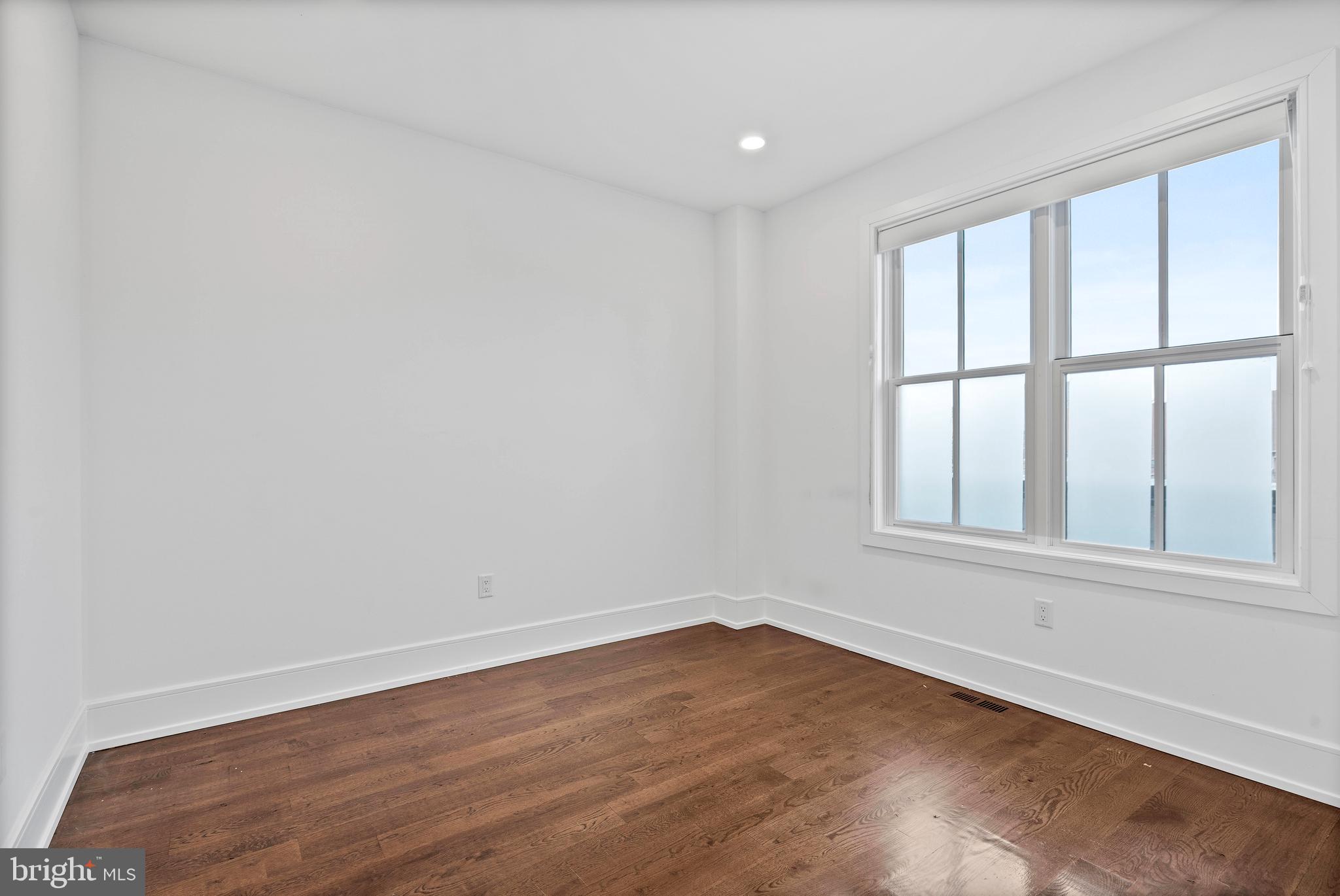 FAIRMOUNT - Residential