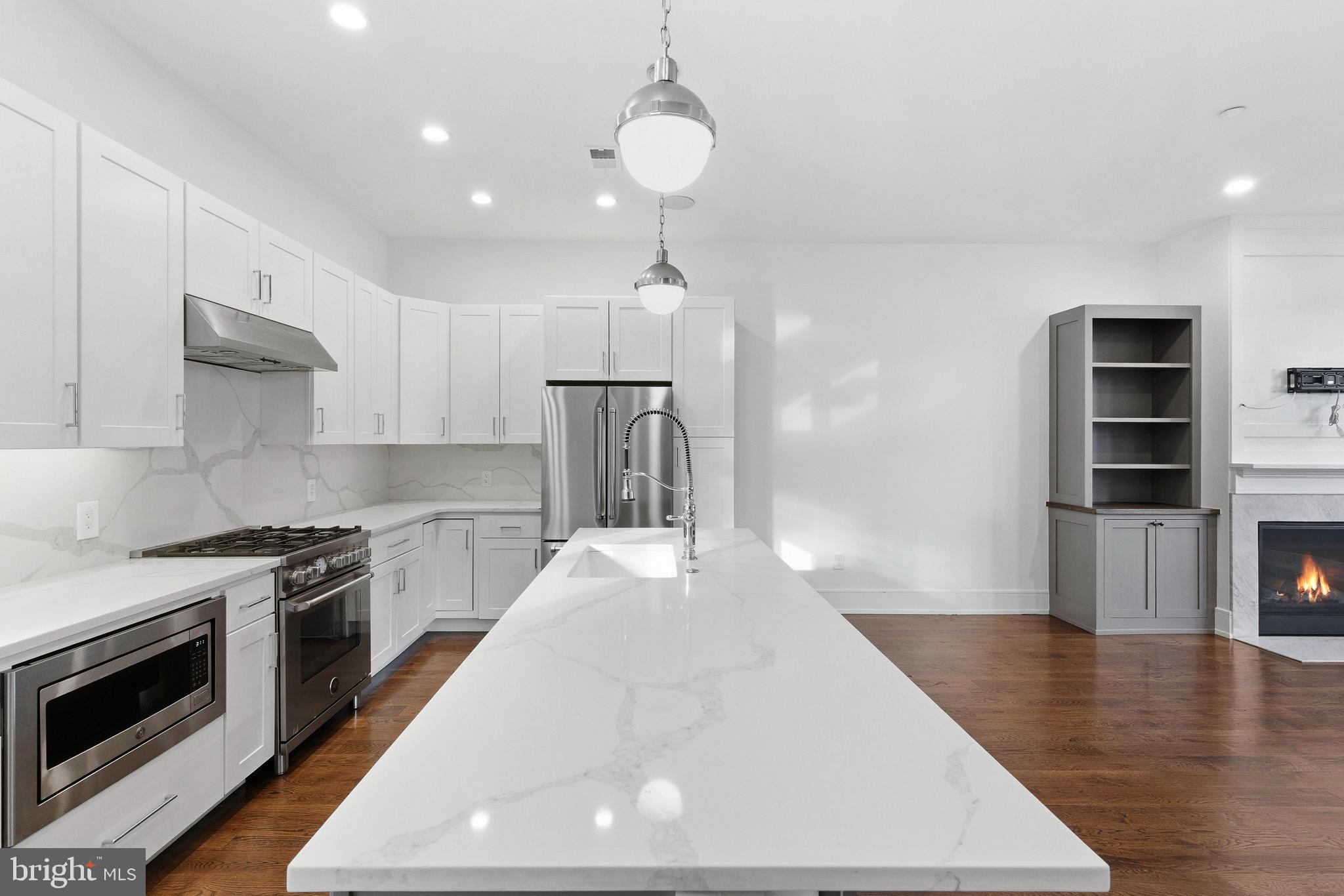 FAIRMOUNT - Residential