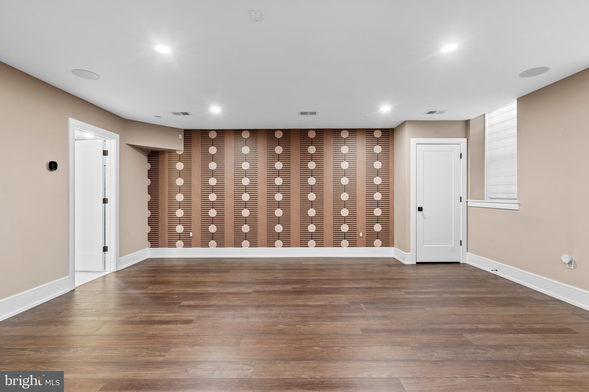 FAIRMOUNT - Residential