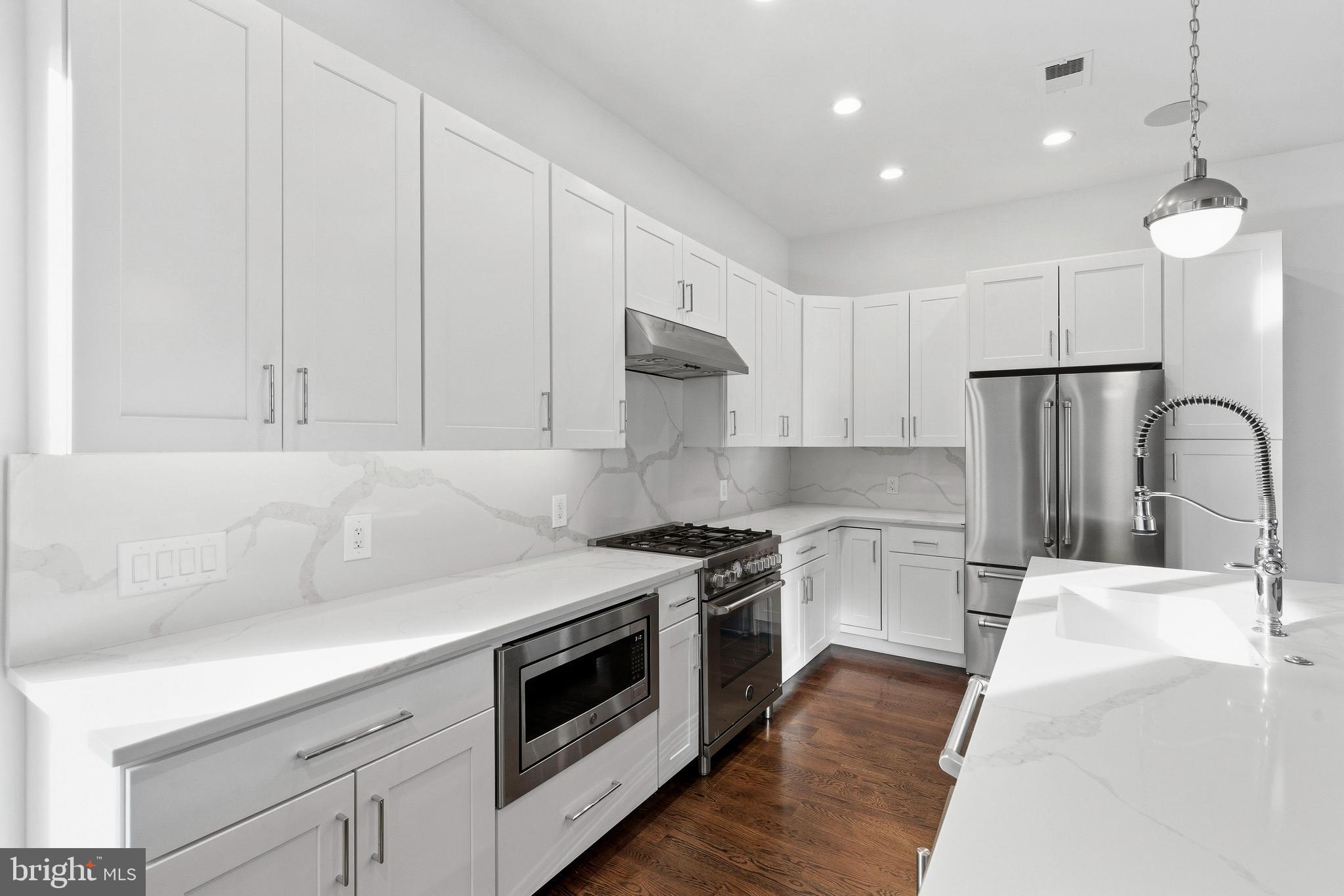 FAIRMOUNT - Residential