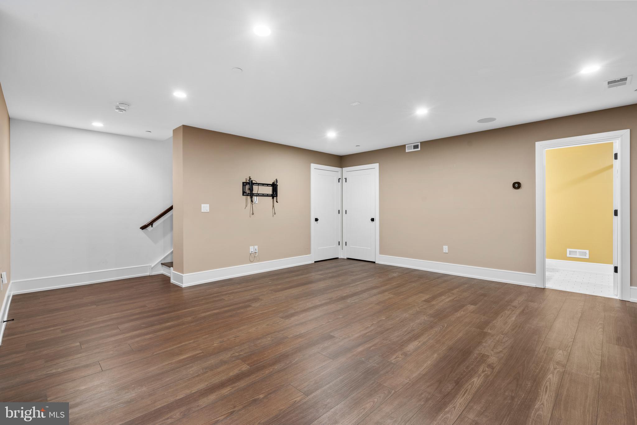 FAIRMOUNT - Residential