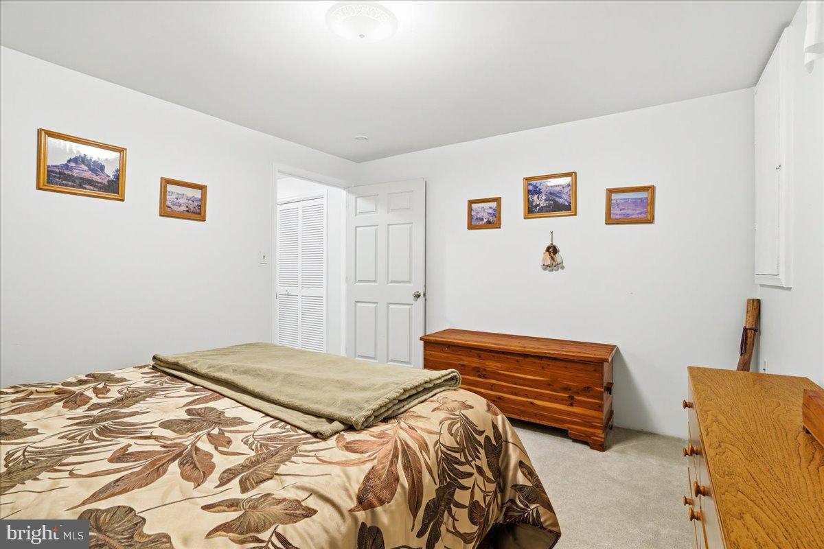 FOXFIELD AT MIDDLETOWN - Residential