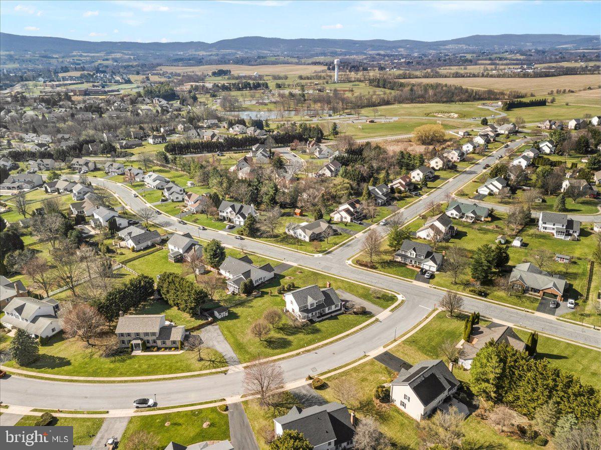 FOXFIELD AT MIDDLETOWN - Residential