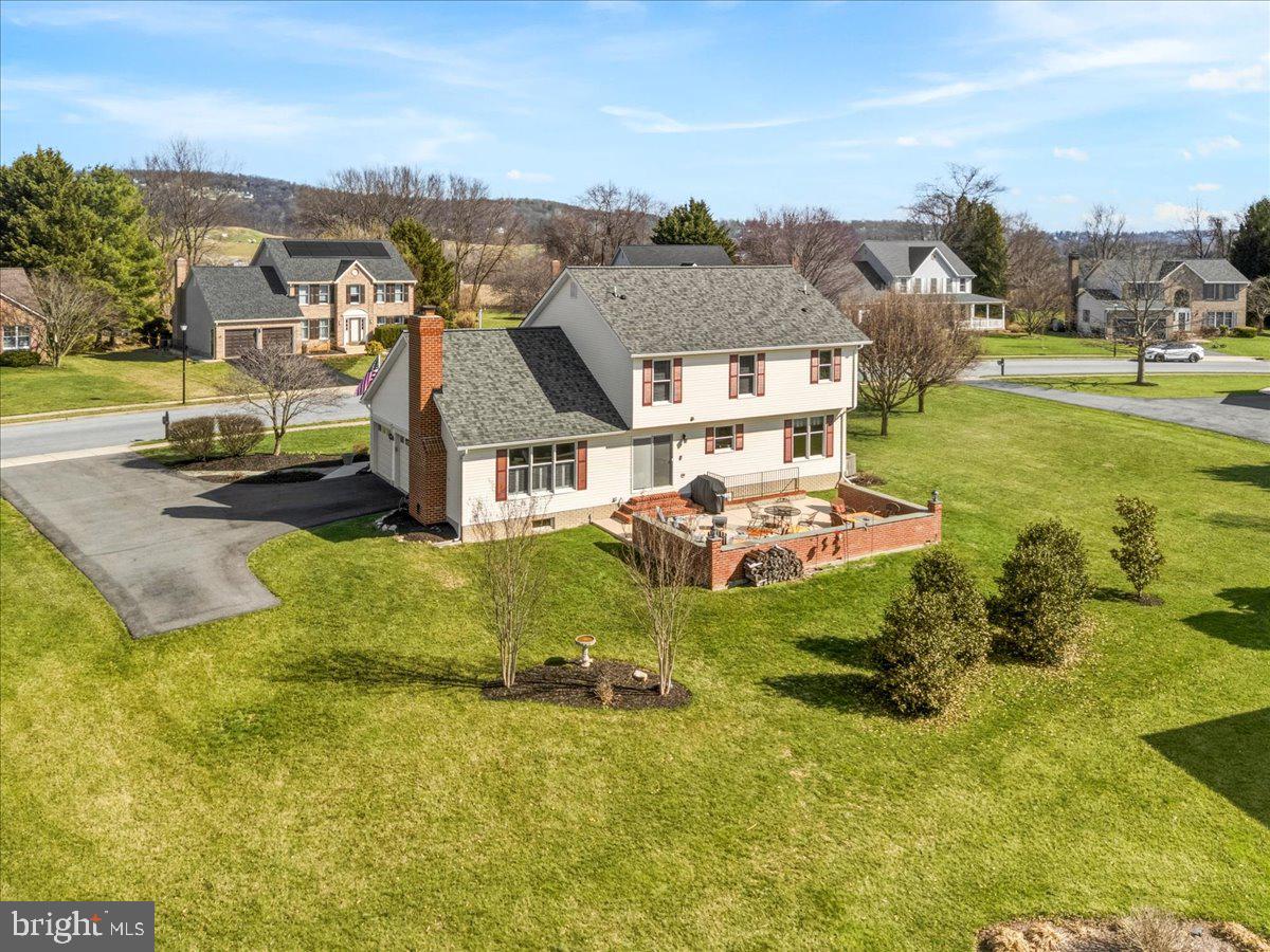 FOXFIELD AT MIDDLETOWN - Residential