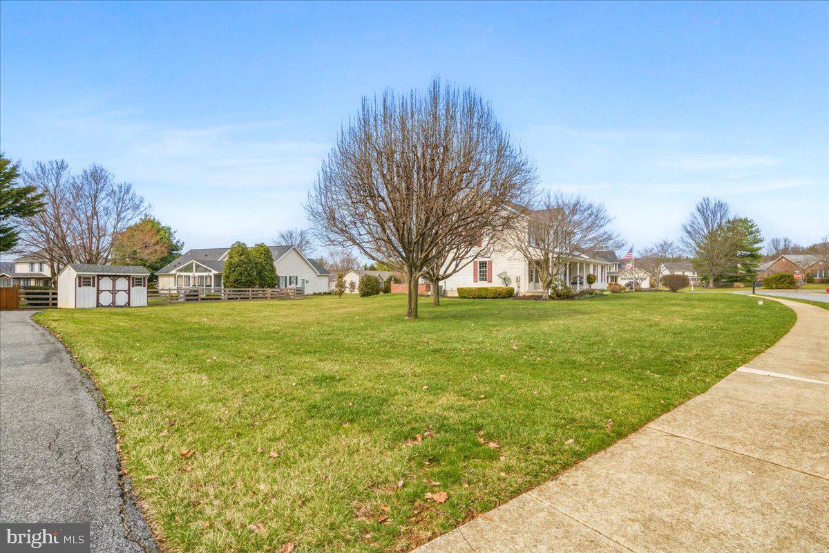 FOXFIELD AT MIDDLETOWN - Residential