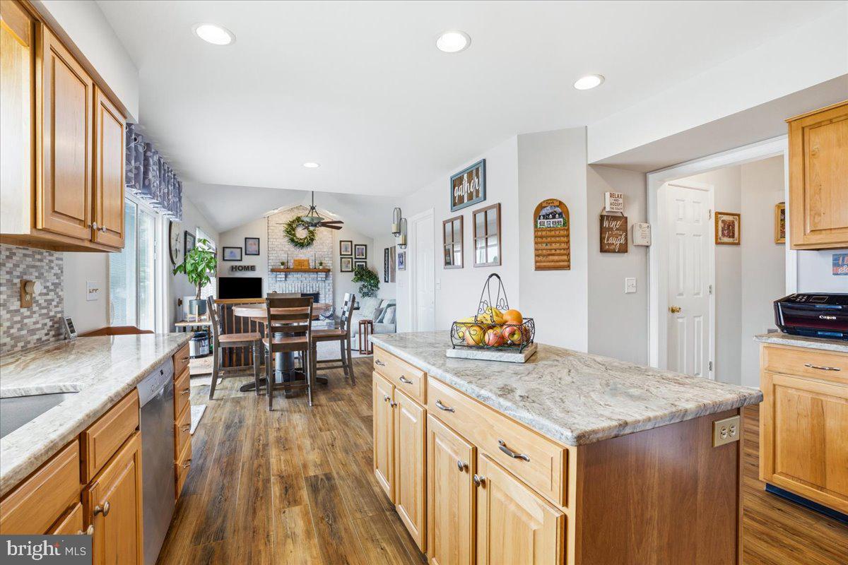 FOXFIELD AT MIDDLETOWN - Residential