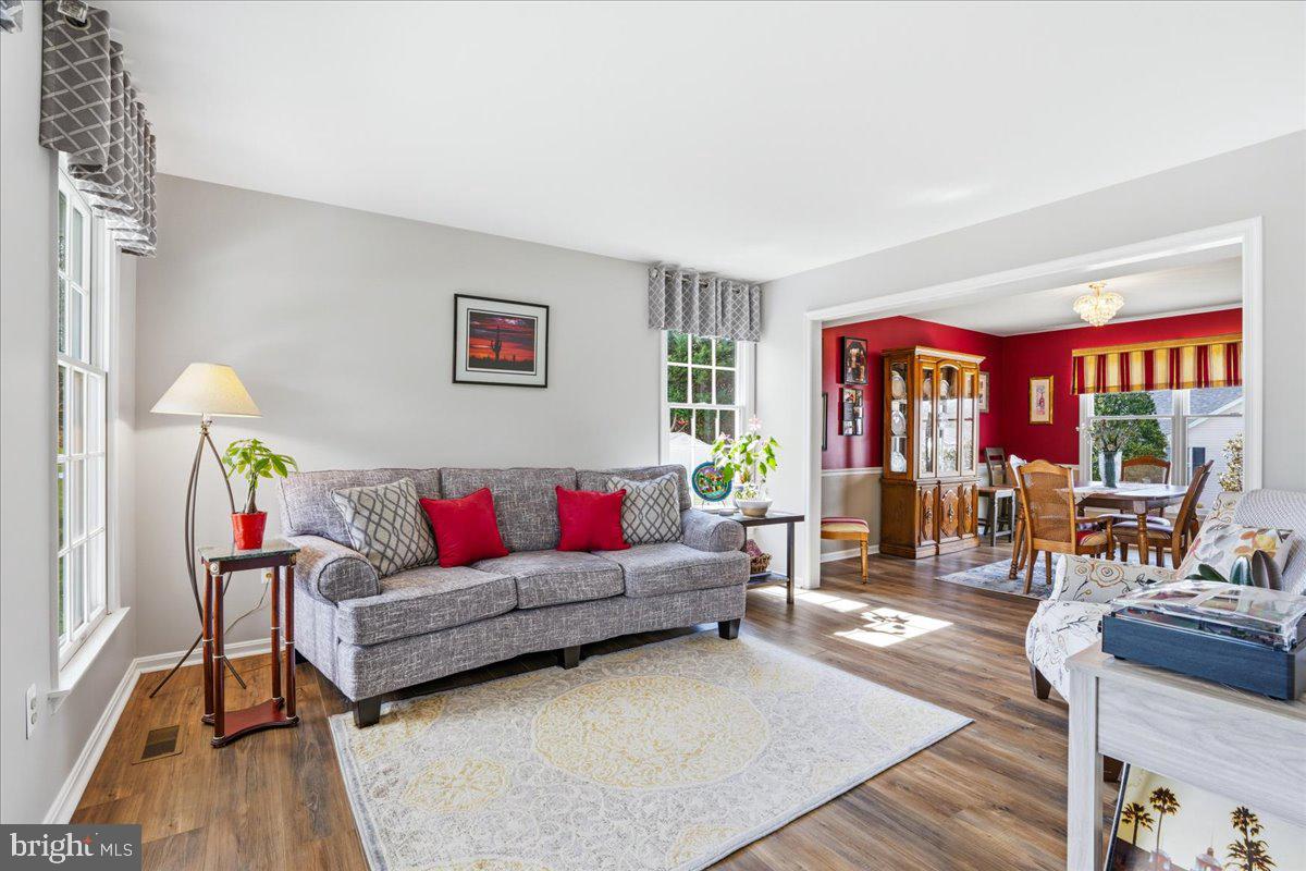 FOXFIELD AT MIDDLETOWN - Residential