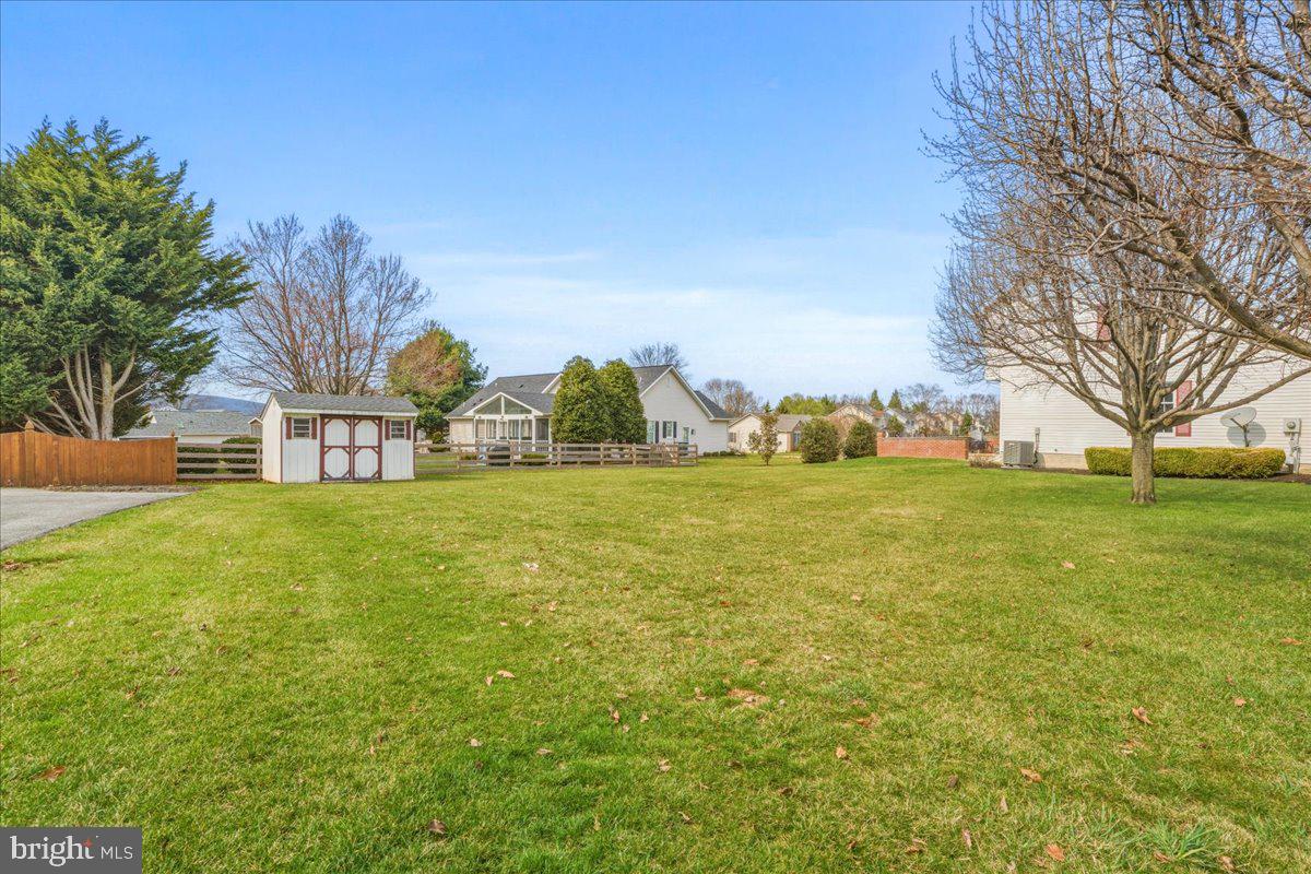 FOXFIELD AT MIDDLETOWN - Residential