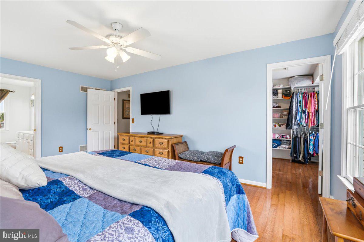 FOXFIELD AT MIDDLETOWN - Residential