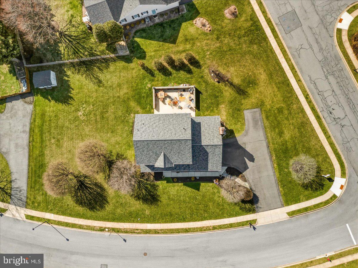 FOXFIELD AT MIDDLETOWN - Residential