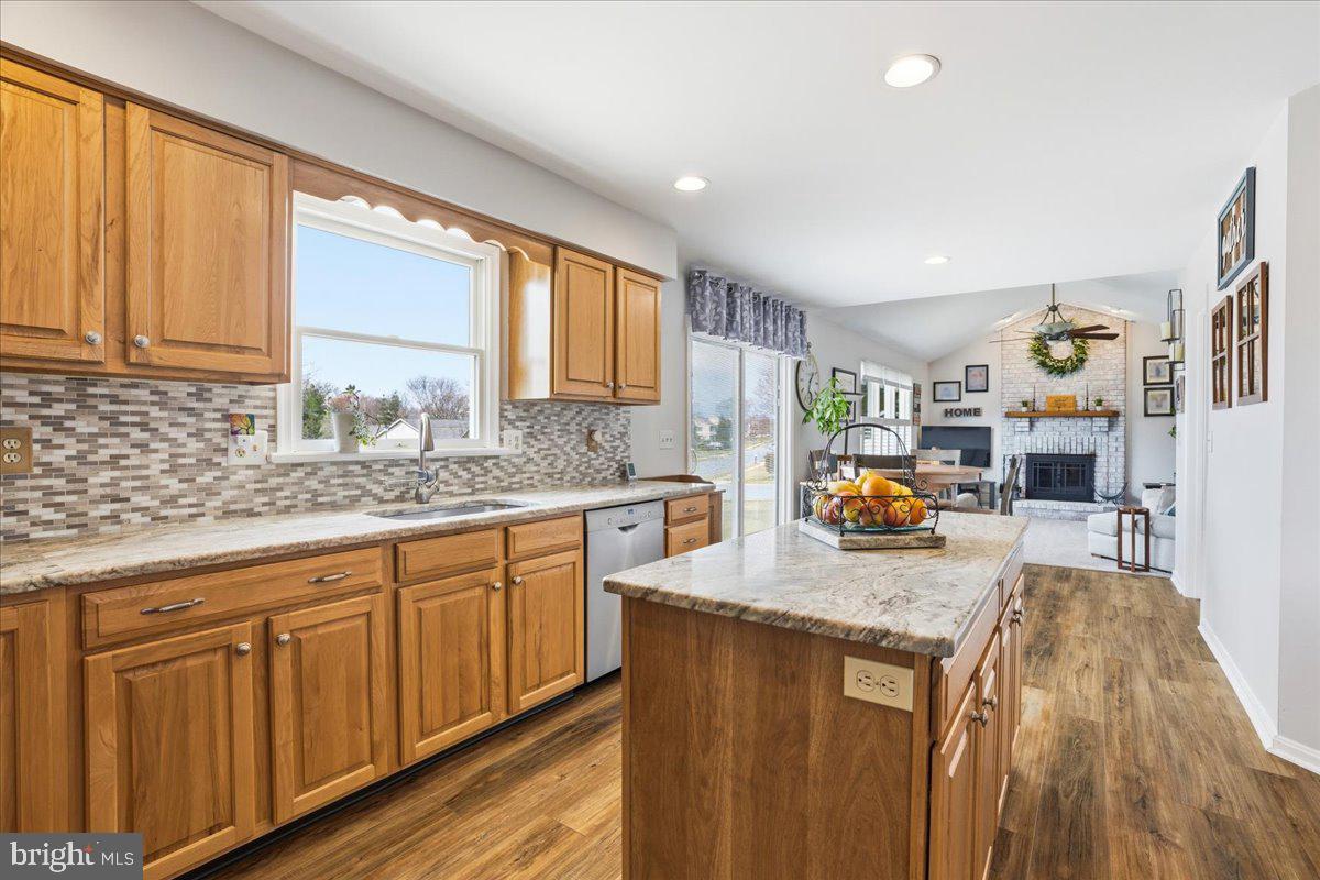 FOXFIELD AT MIDDLETOWN - Residential