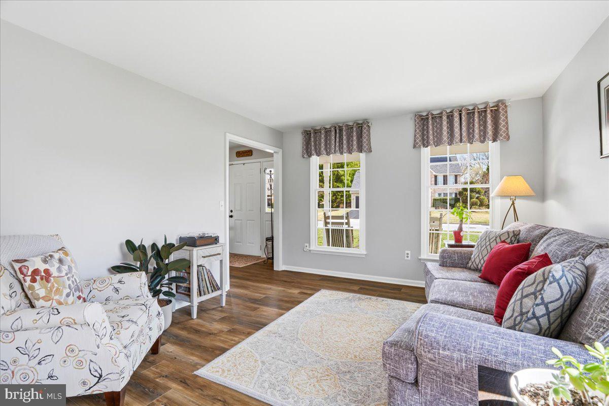 FOXFIELD AT MIDDLETOWN - Residential