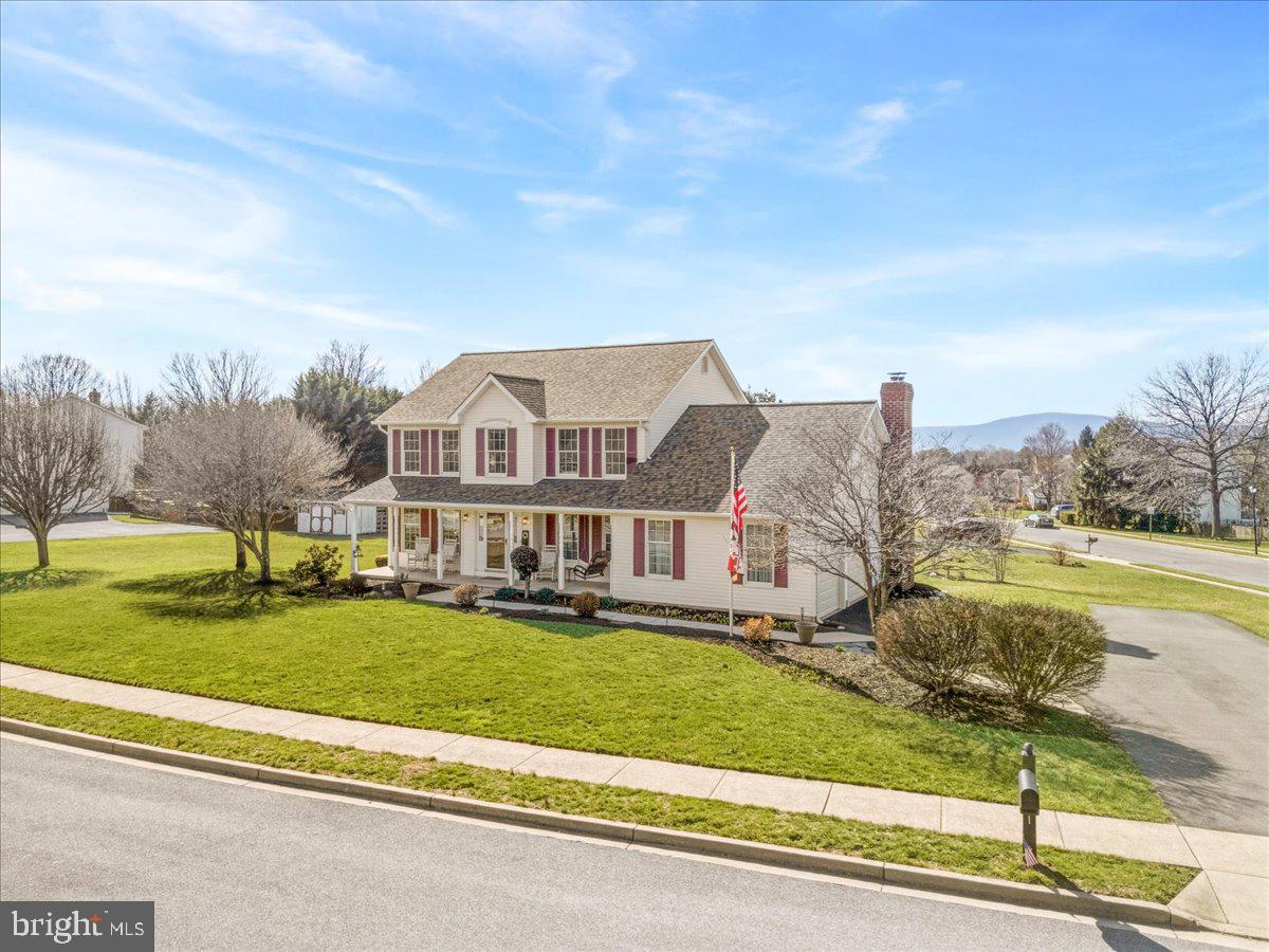 FOXFIELD AT MIDDLETOWN - Residential
