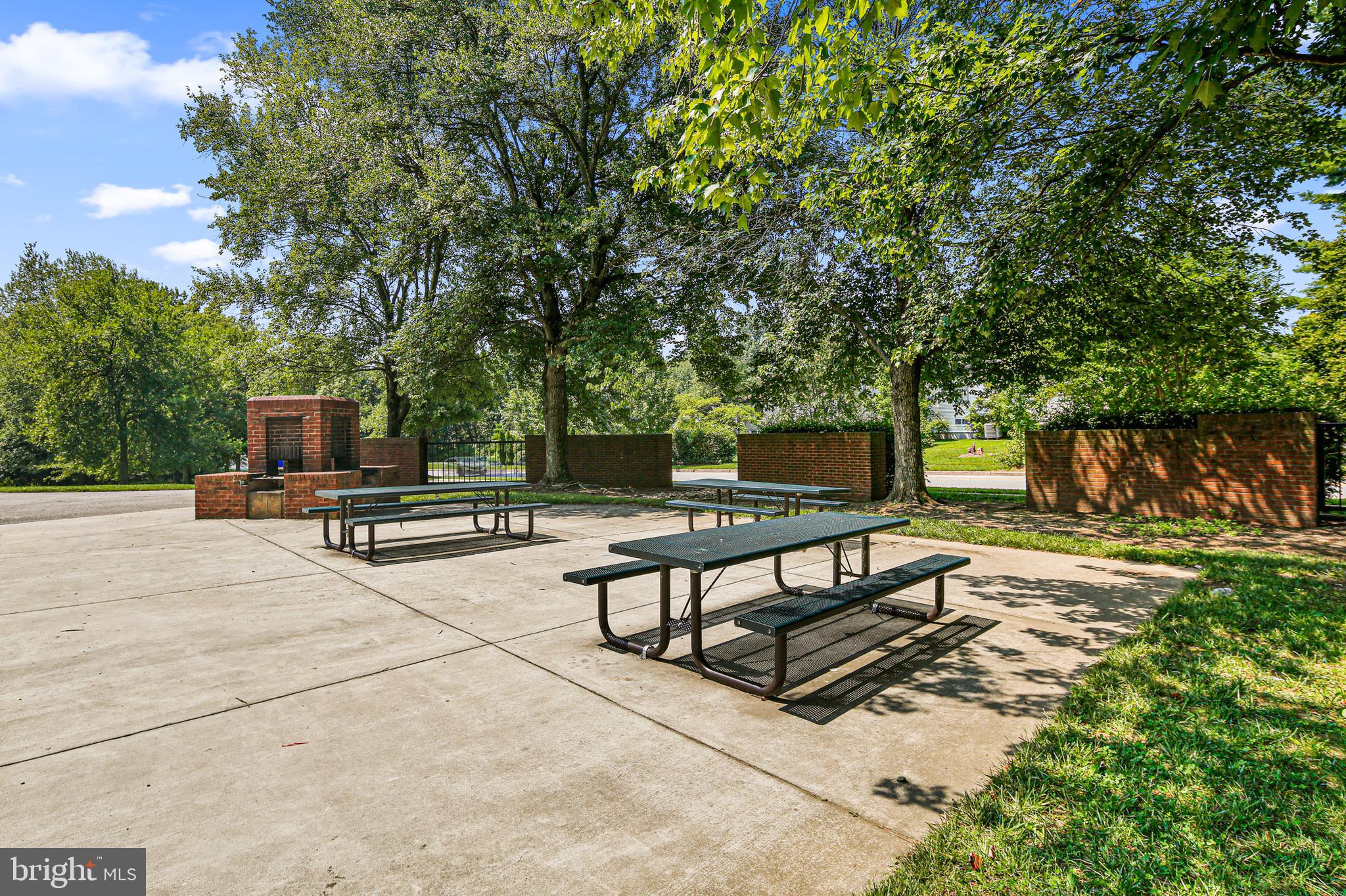 VILLAGE OF HICKORY RIDGE - Residential