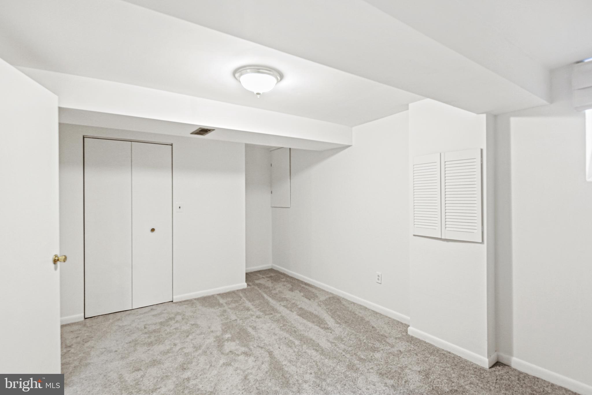 VILLAGE OF HICKORY RIDGE - Residential