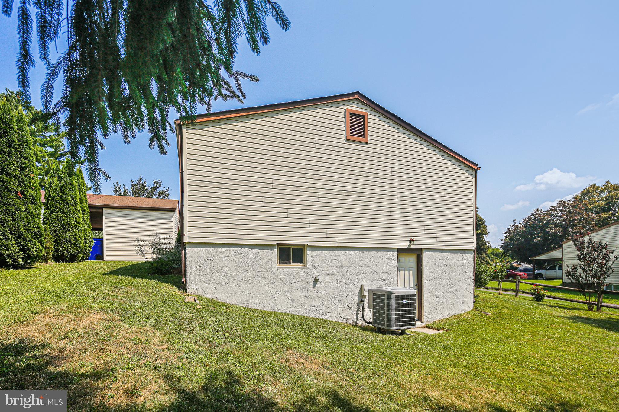 VILLAGE OF HICKORY RIDGE - Residential