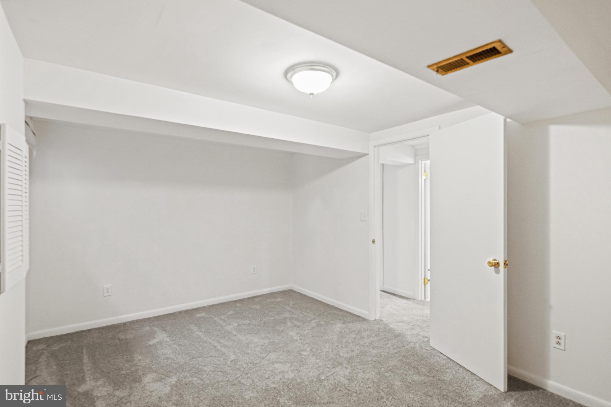 VILLAGE OF HICKORY RIDGE - Residential