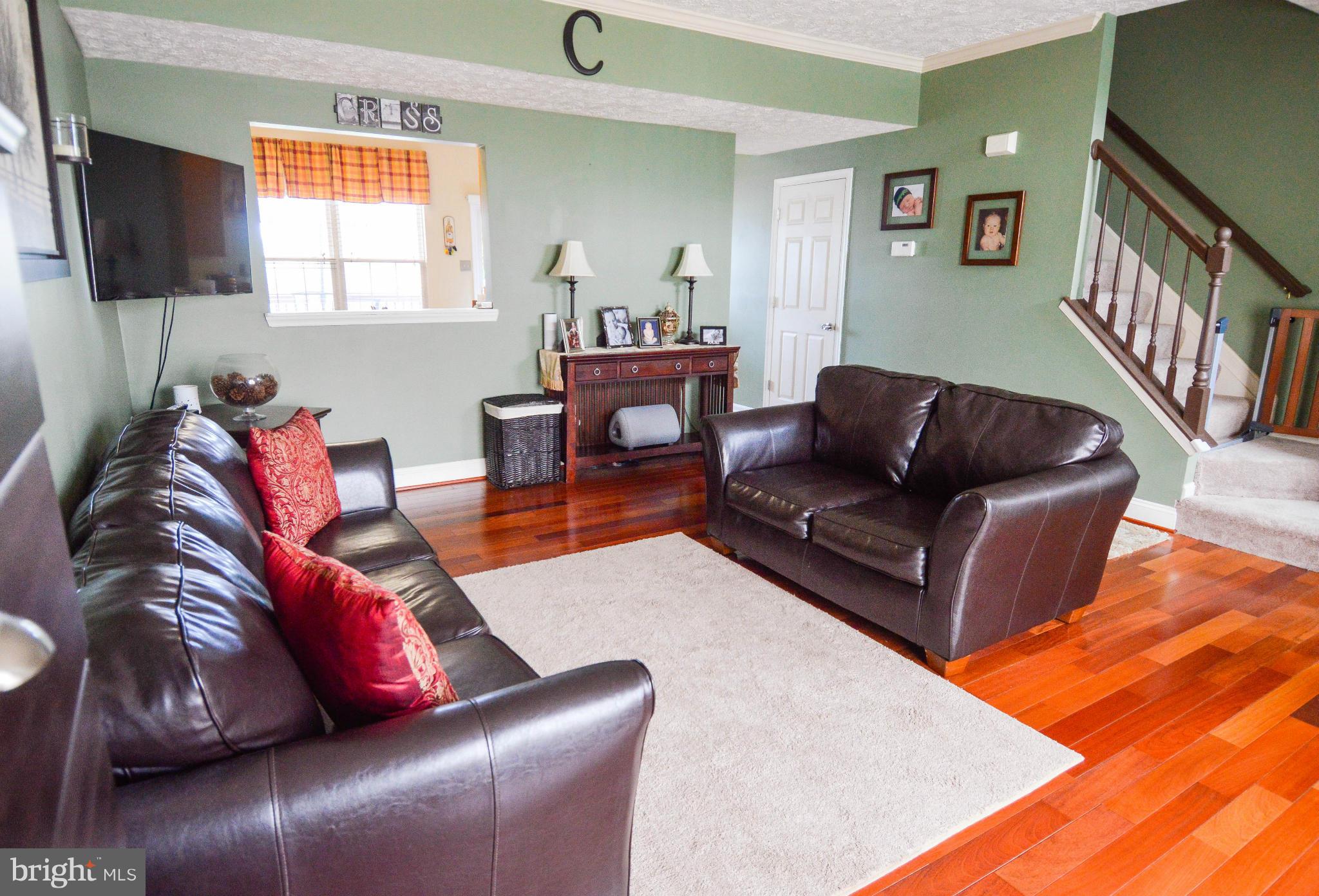 CONSTANT FRIENDSHIP - Residential Lease