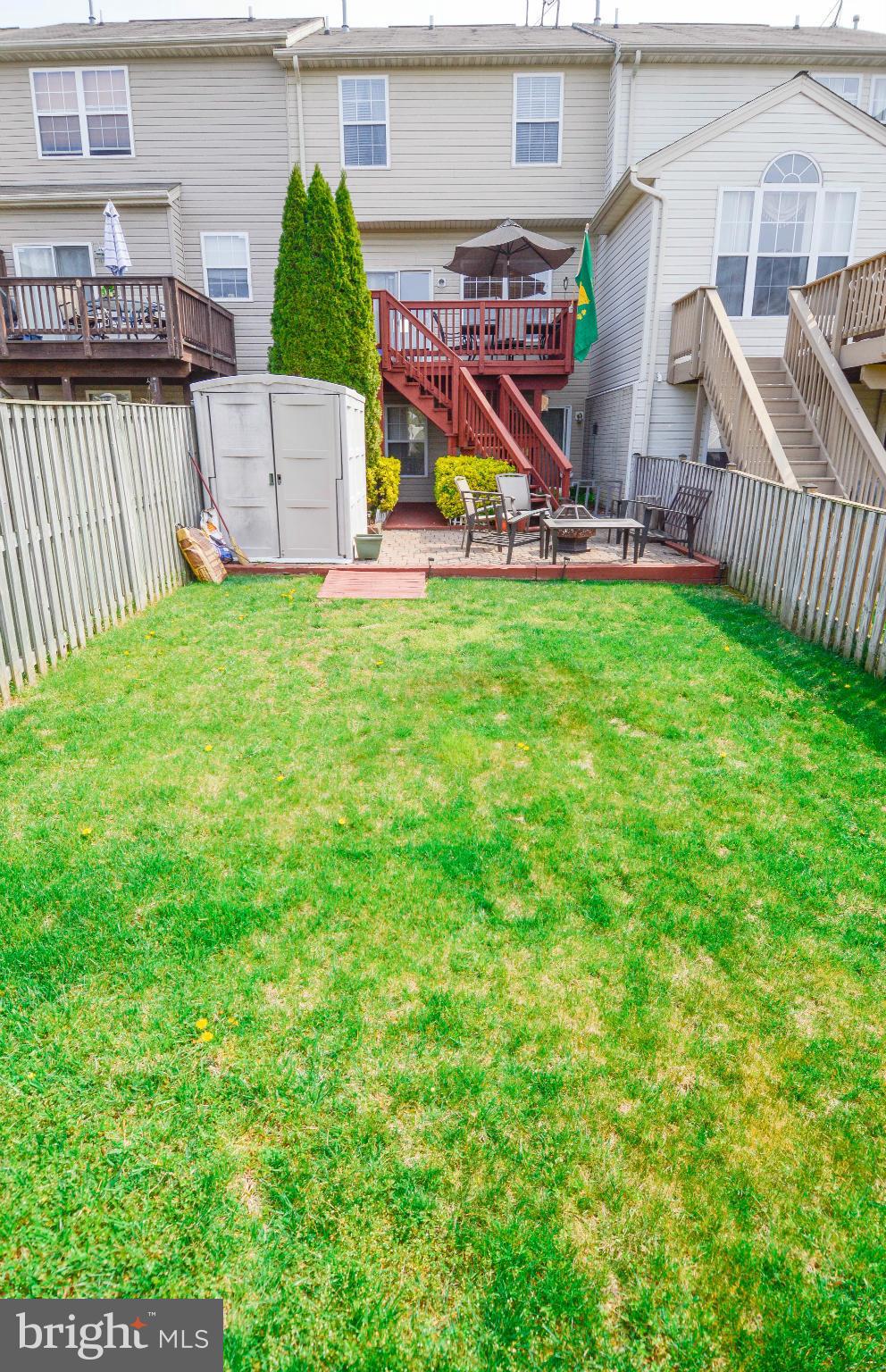 CONSTANT FRIENDSHIP - Residential Lease