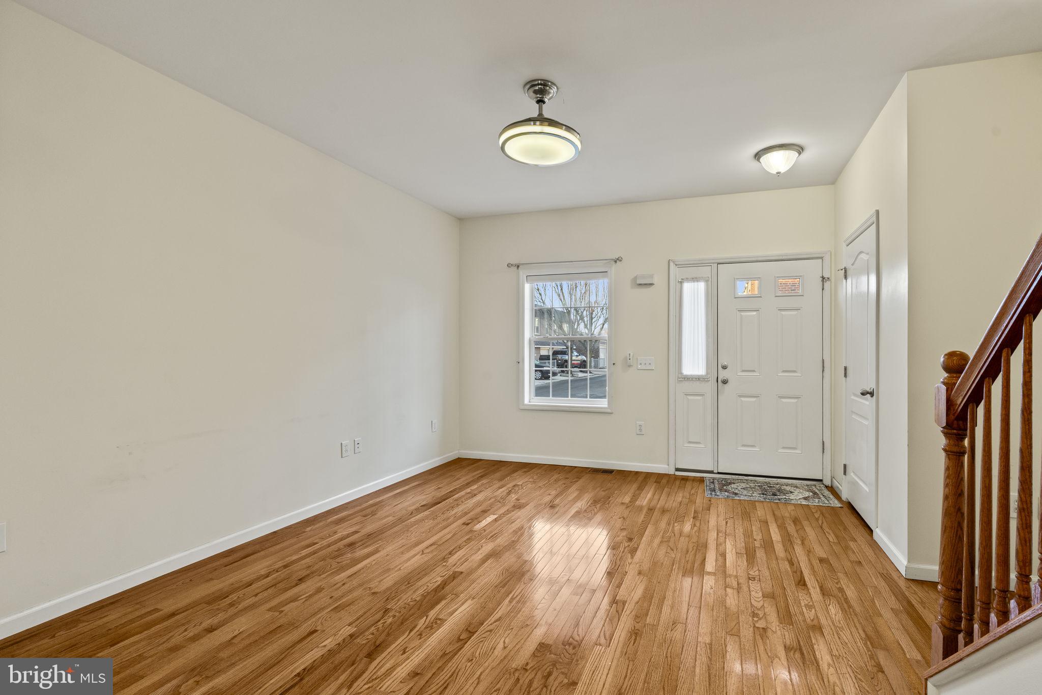 PORT RICHMOND - Residential