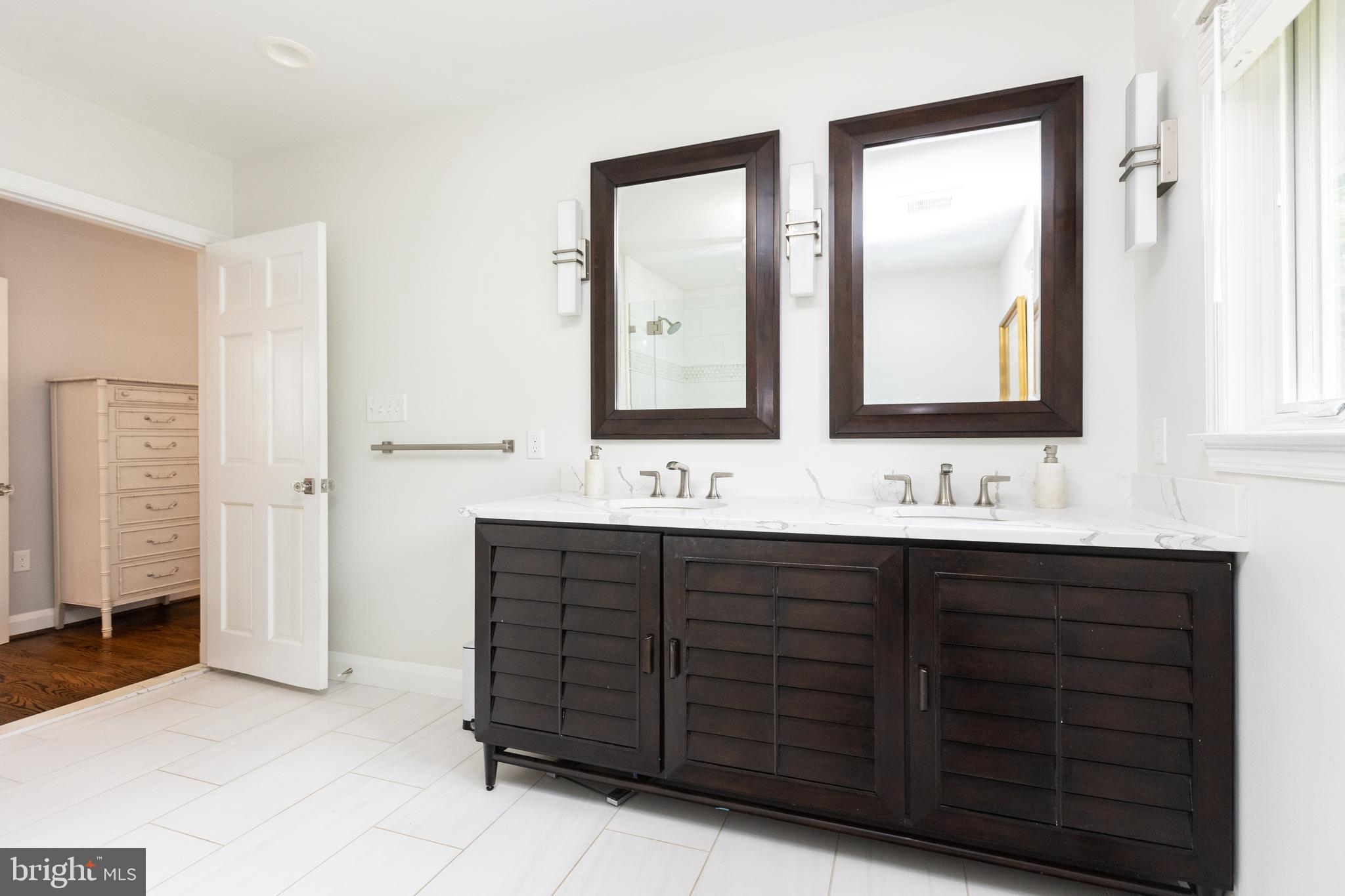 RUXTON - Residential