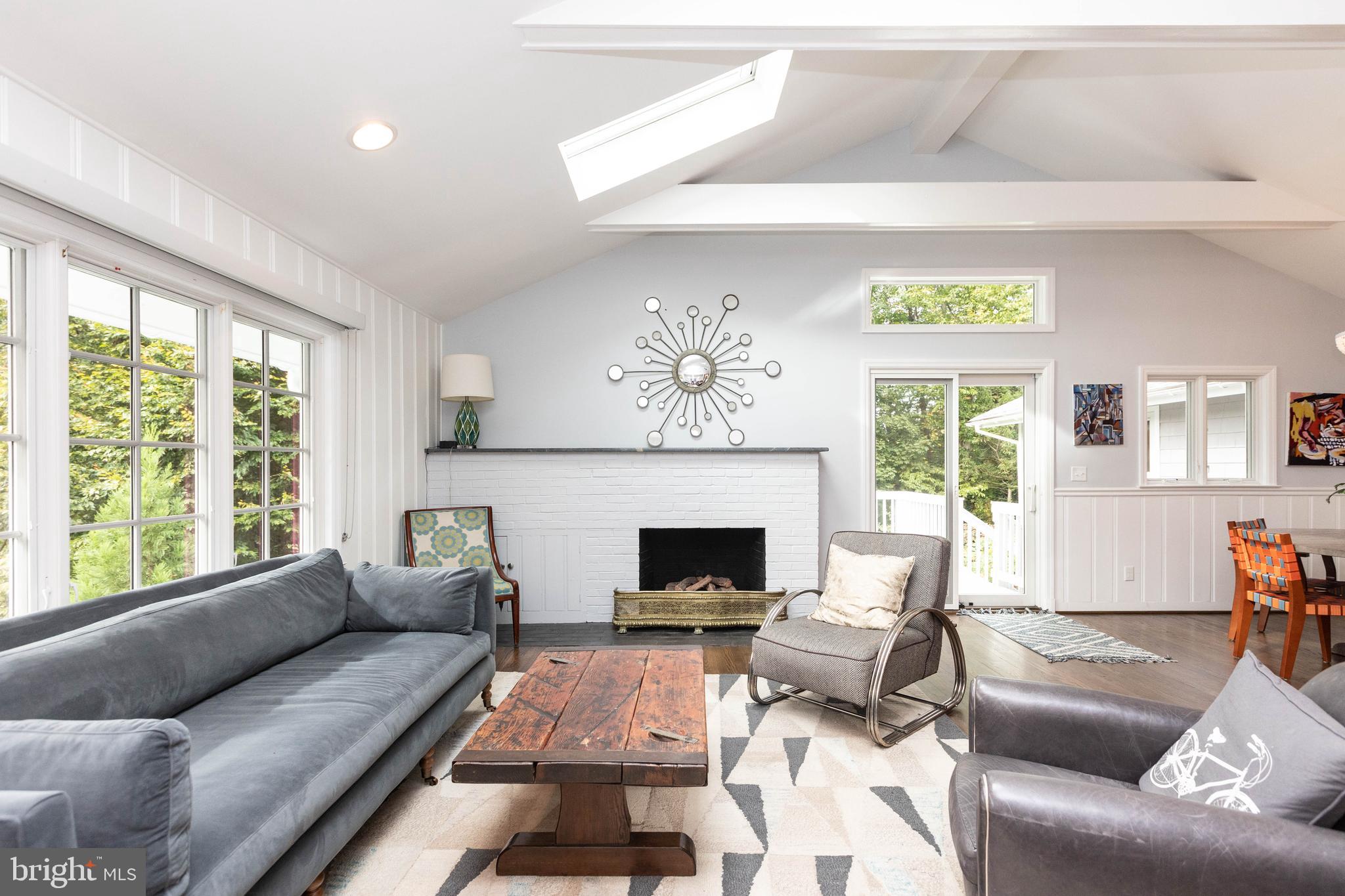 RUXTON - Residential