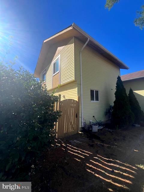 NEWPORT ESTATES - Residential Lease