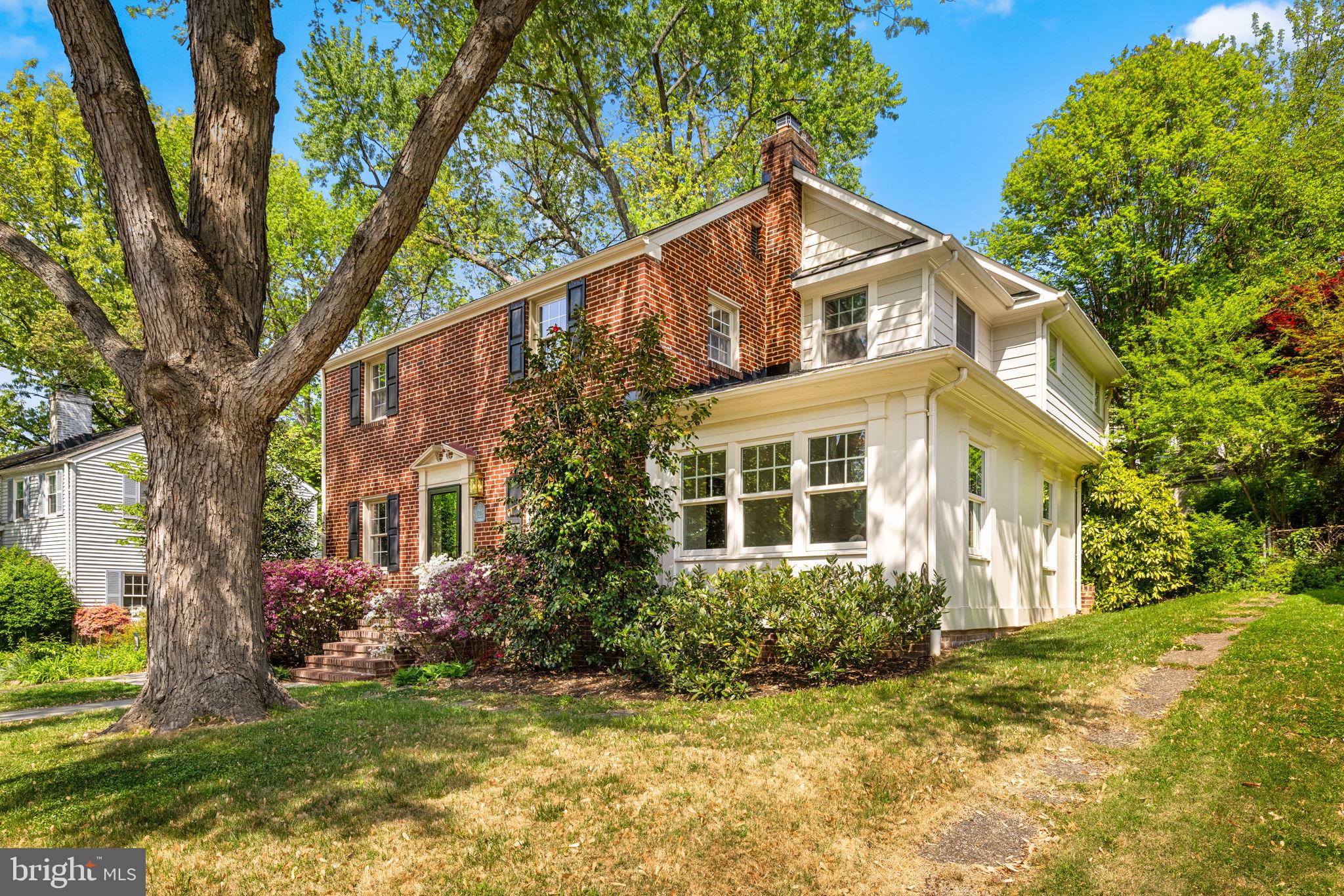 MADISON MANOR - Residential