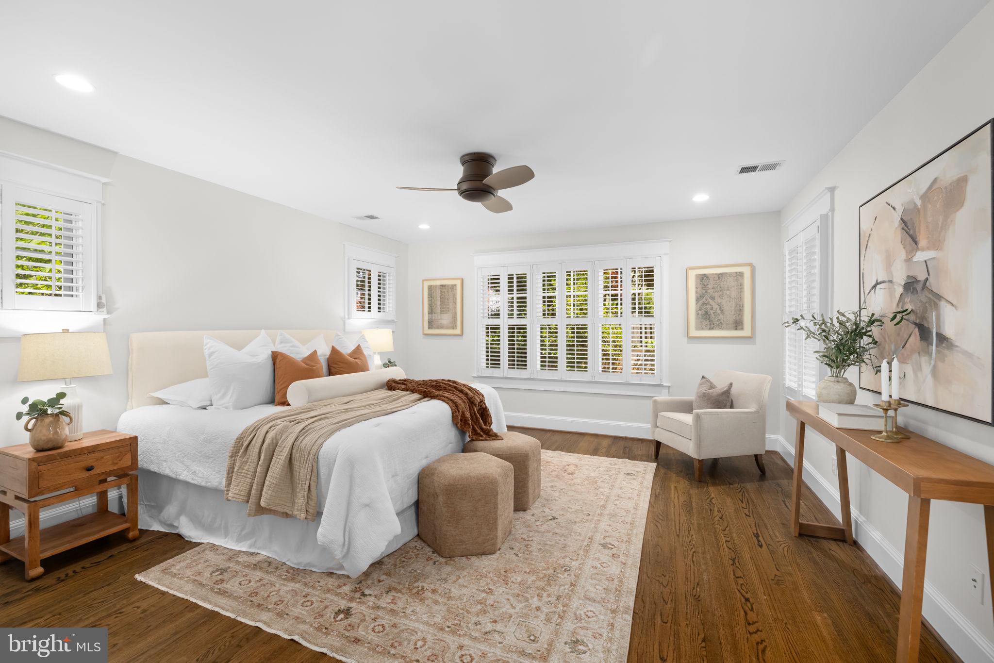 MADISON MANOR - Residential