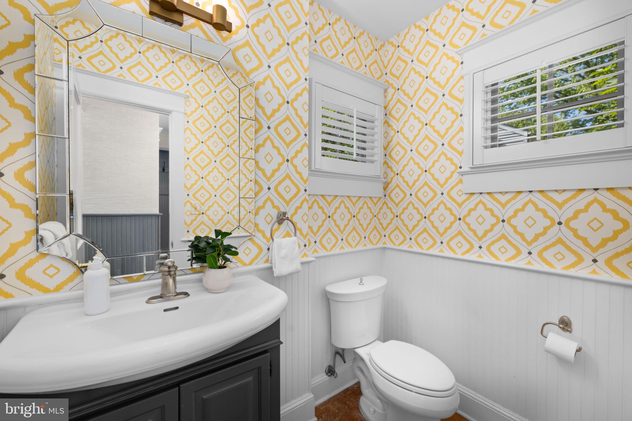 MADISON MANOR - Residential