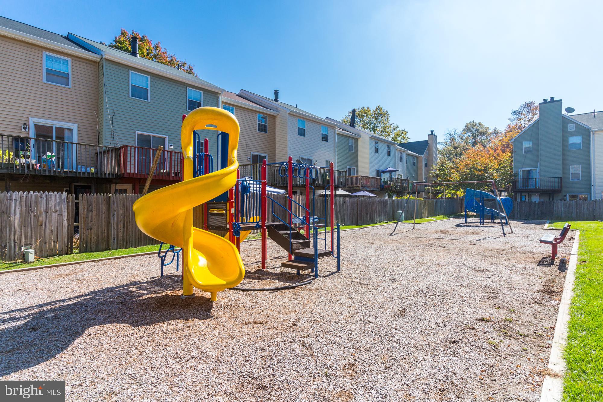 ARBORY CONDO-PHASE 9> - Residential