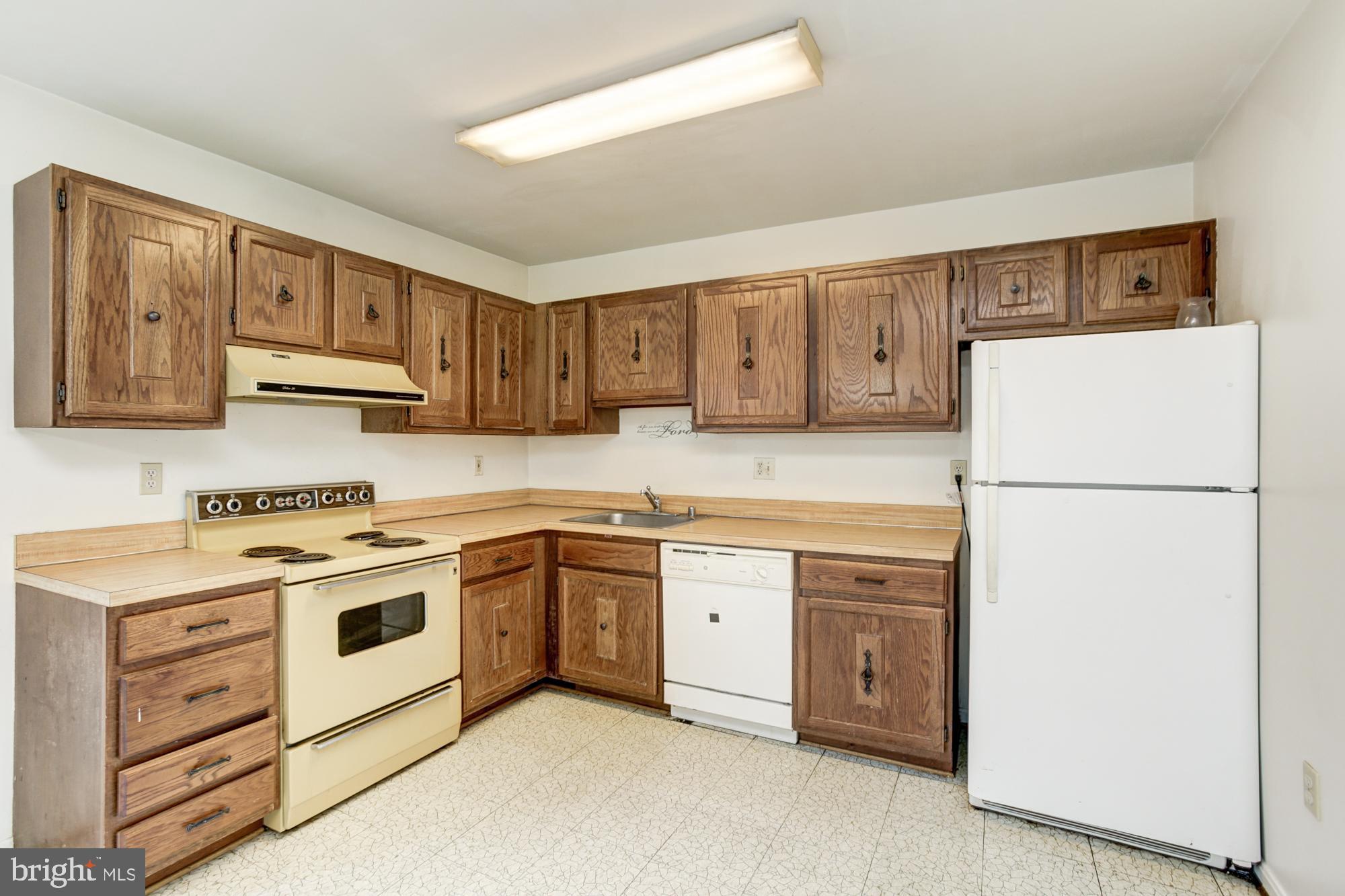 ARBORY CONDO-PHASE 9> - Residential