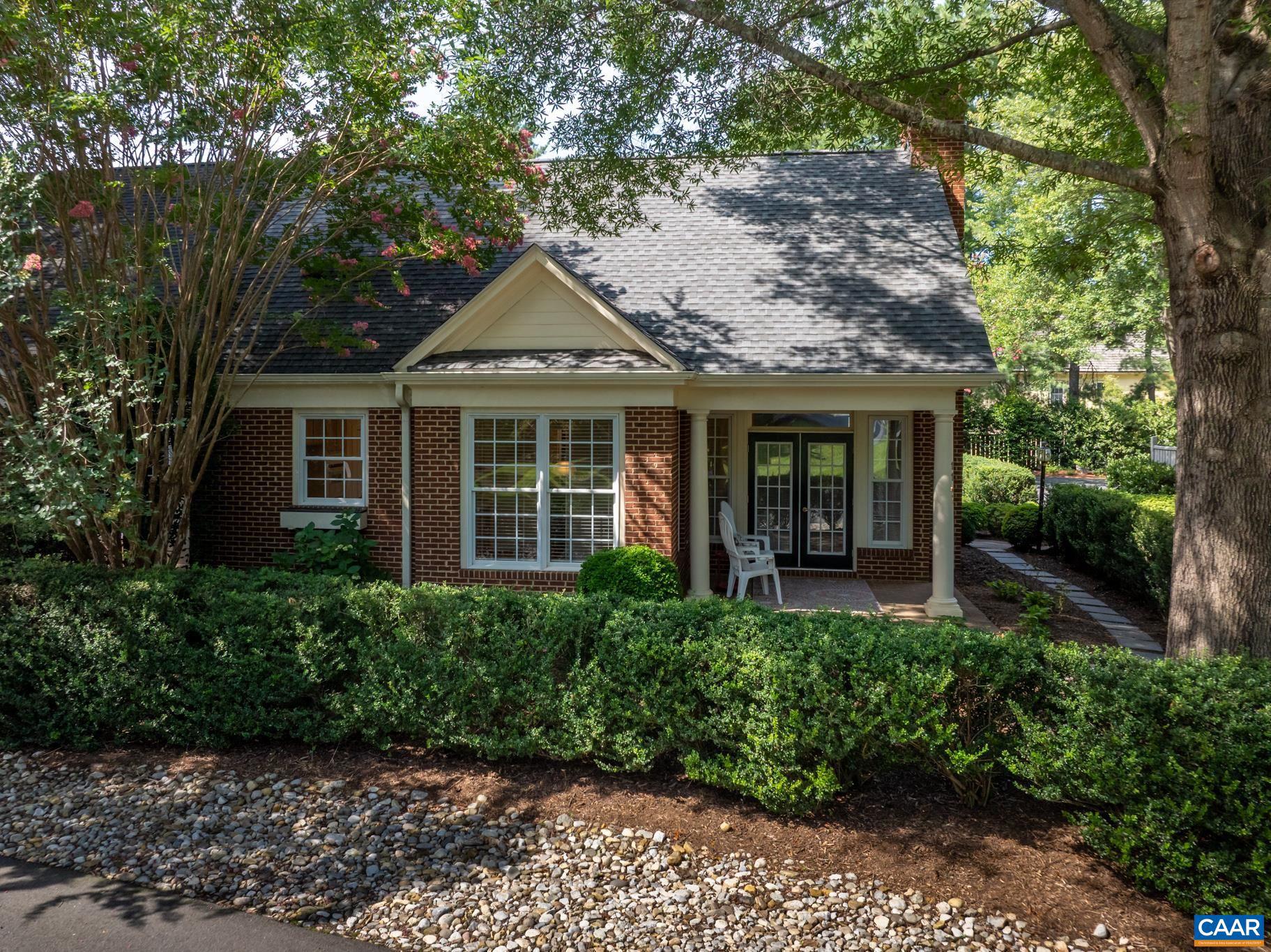 1147 MARION DR