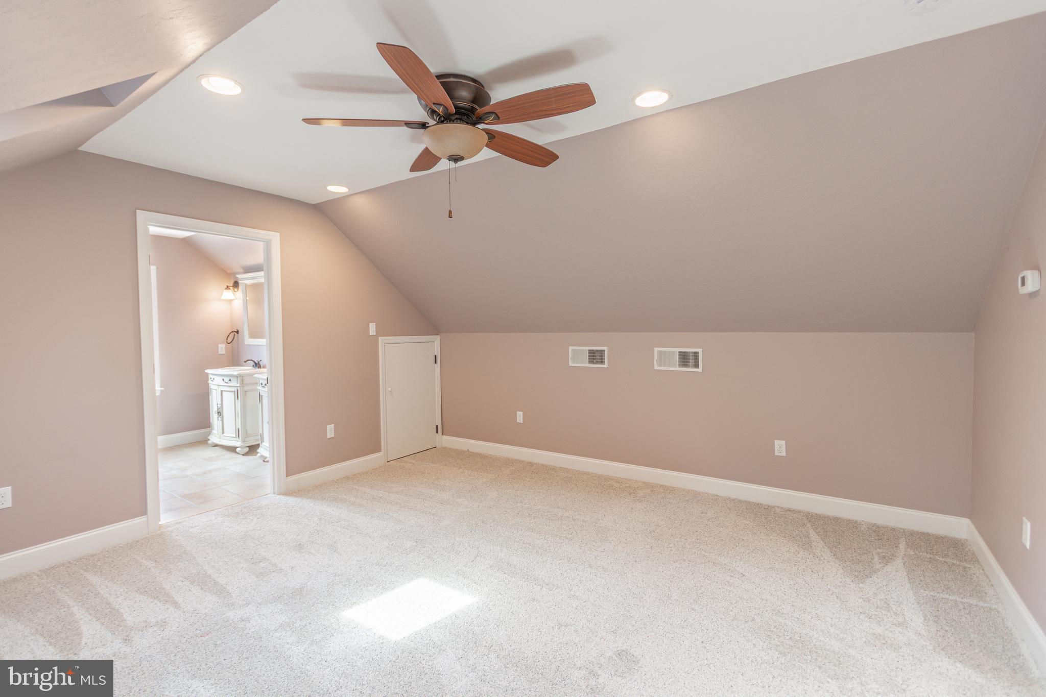 STRATHCONA-HILLCROFT - Residential