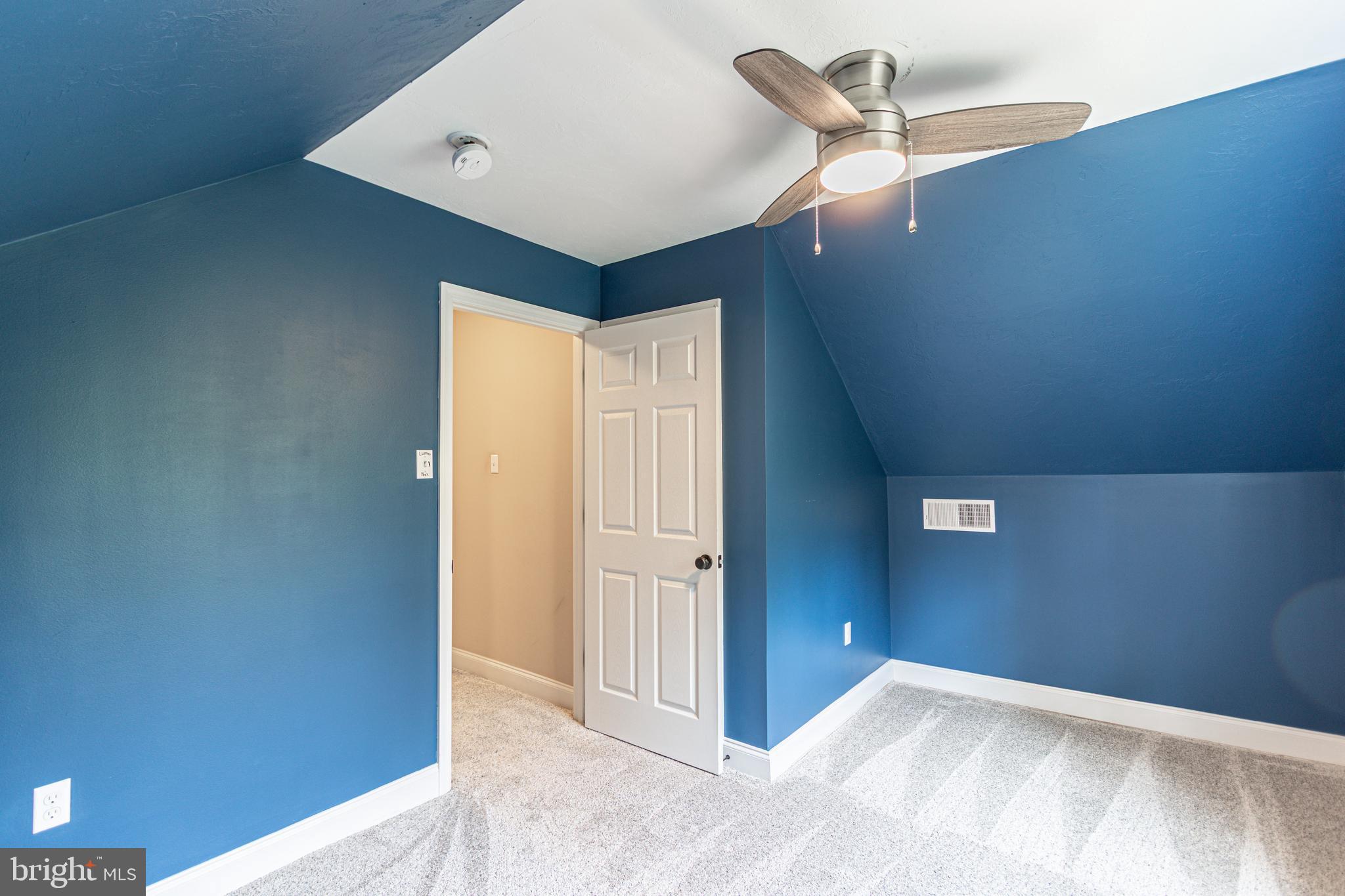 STRATHCONA-HILLCROFT - Residential