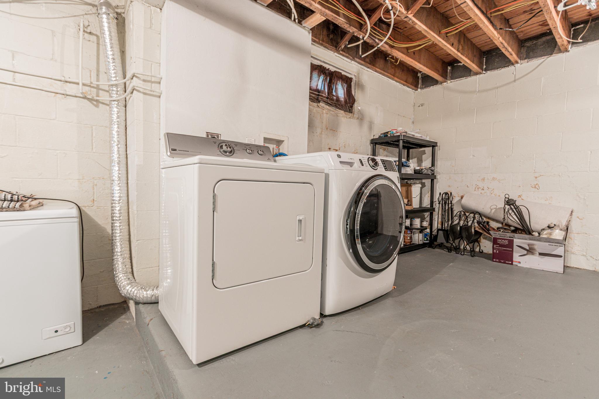 STRATHCONA-HILLCROFT - Residential